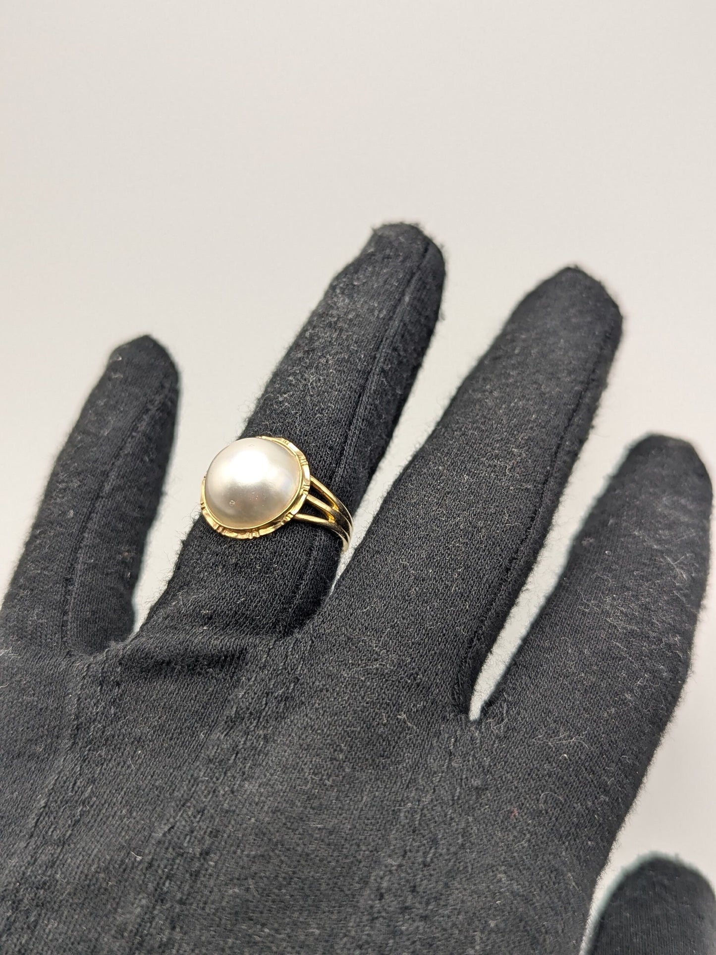 14k Mabe 14mm White Pearl Dome Ring. 14K Solitaire Pearl Triple Band. Cocktail Ring.