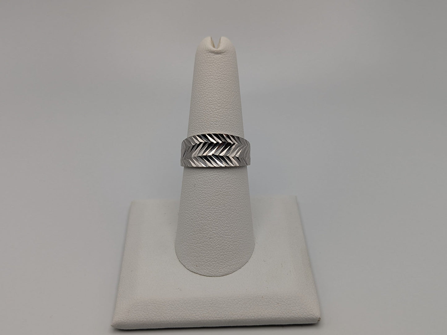 White Gold 10k Diamond Cut ZigZag Flat Tapered Band 9mm Textured Wedding Cigar Ring
