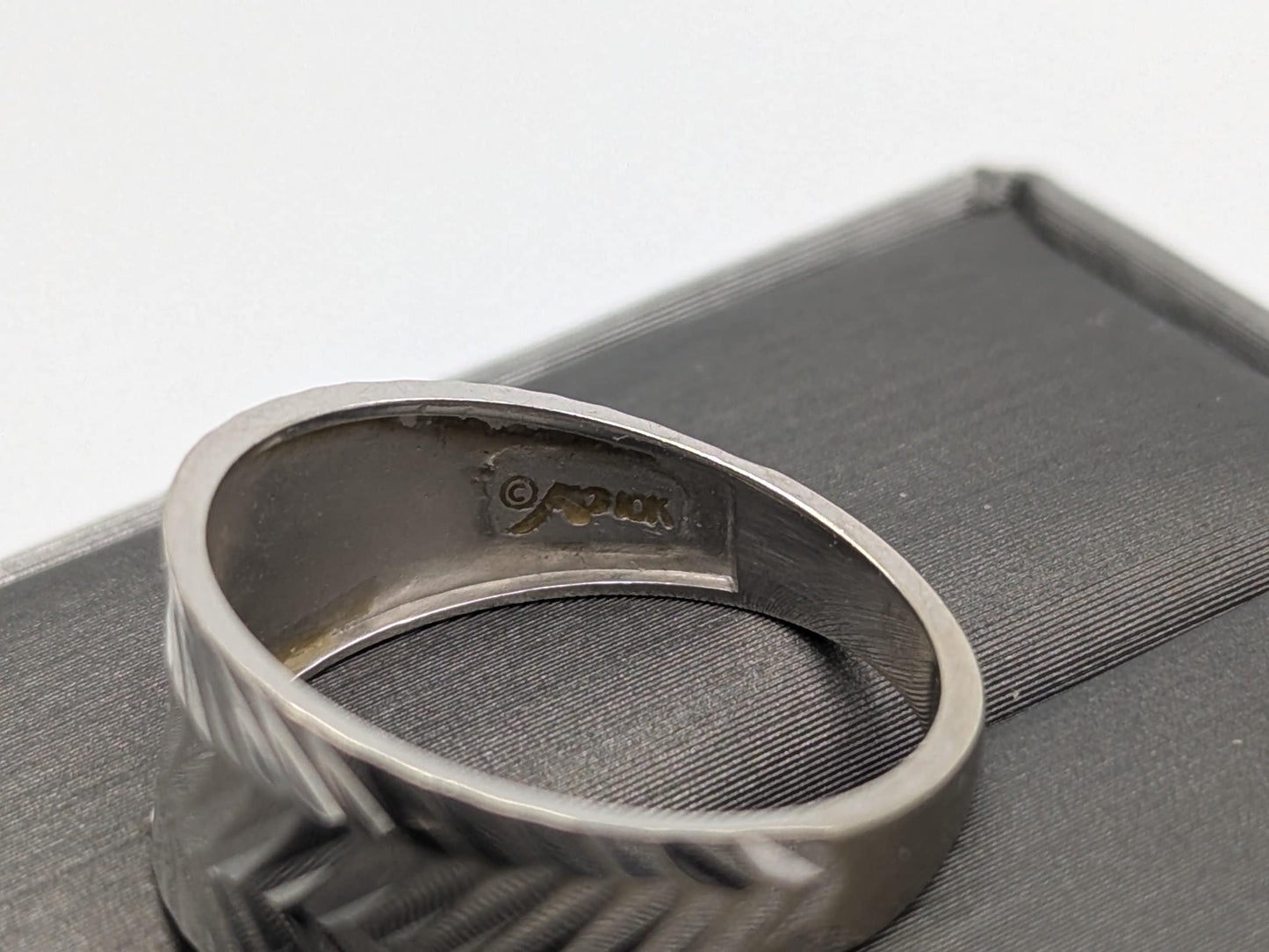 White Gold 10k Diamond Cut ZigZag Flat Tapered Band 9mm Textured Wedding Cigar Ring