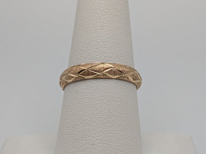 10k Yellow Gold 4mm Diamond Cut Quilted Pattern Ring Wedding Anniversary Wide Band.