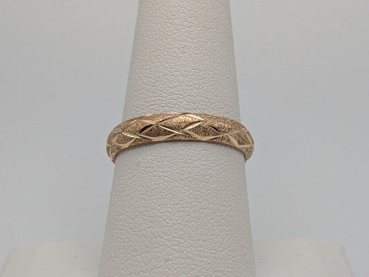 10k Yellow Gold 4mm Diamond Cut Quilted Pattern Ring Wedding Anniversary Wide Band.