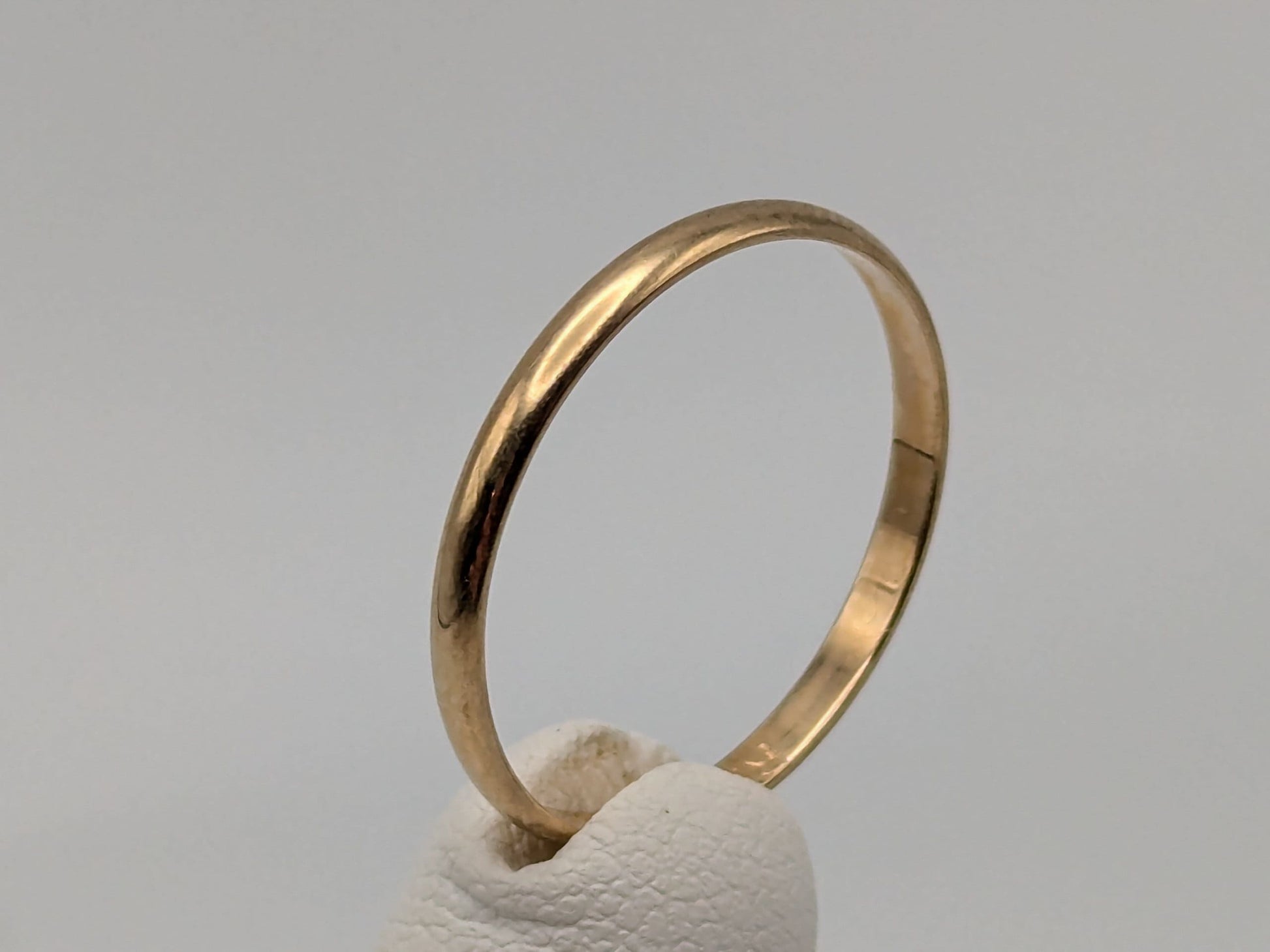 10k Yellow Gold 2mm Wedding Band Comfort Fit Wedding Ring. Anniversary Band.