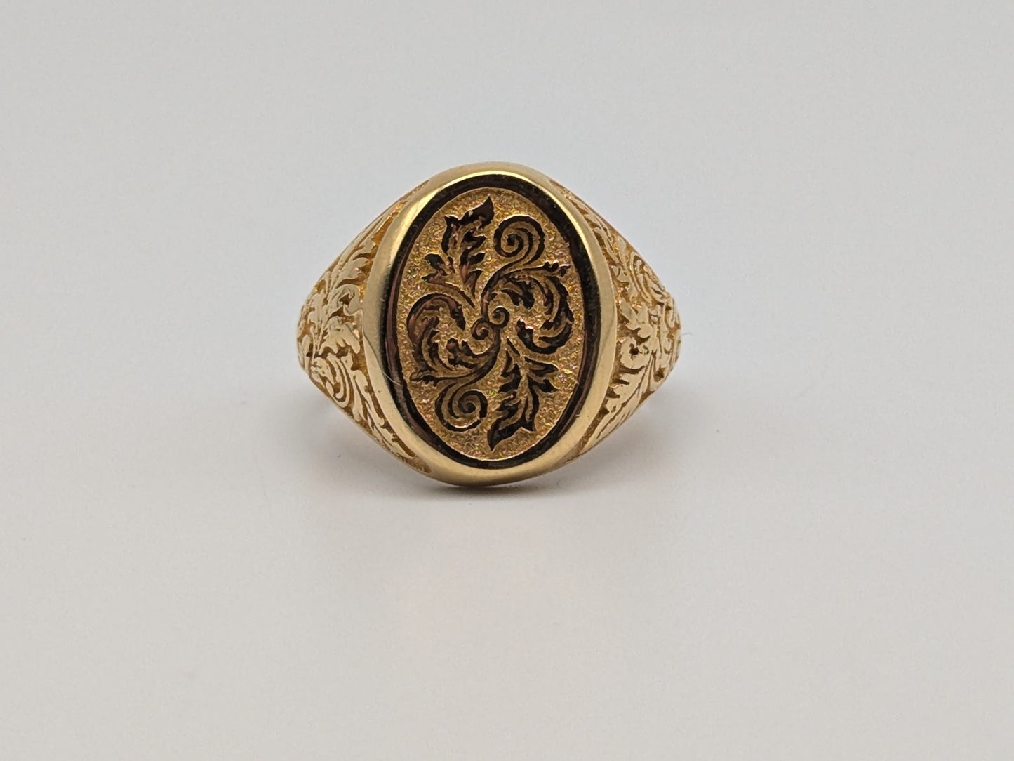 14k Solid ITALY Gold Signet Ring Yellow Gold Statement Floral Wedding Ring.