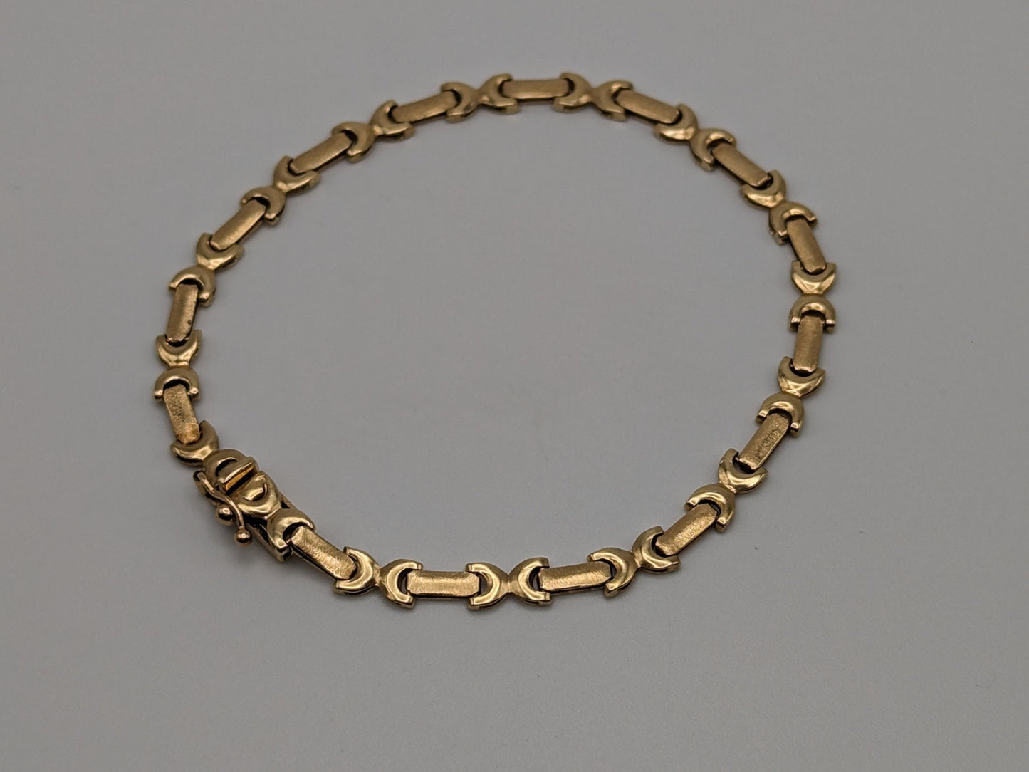 14k Italy Gold Heavy 6.2gr Chain 2.5mm Rectangle Link Bracelet 7.5" 14k Italian Specialty Bracelet.