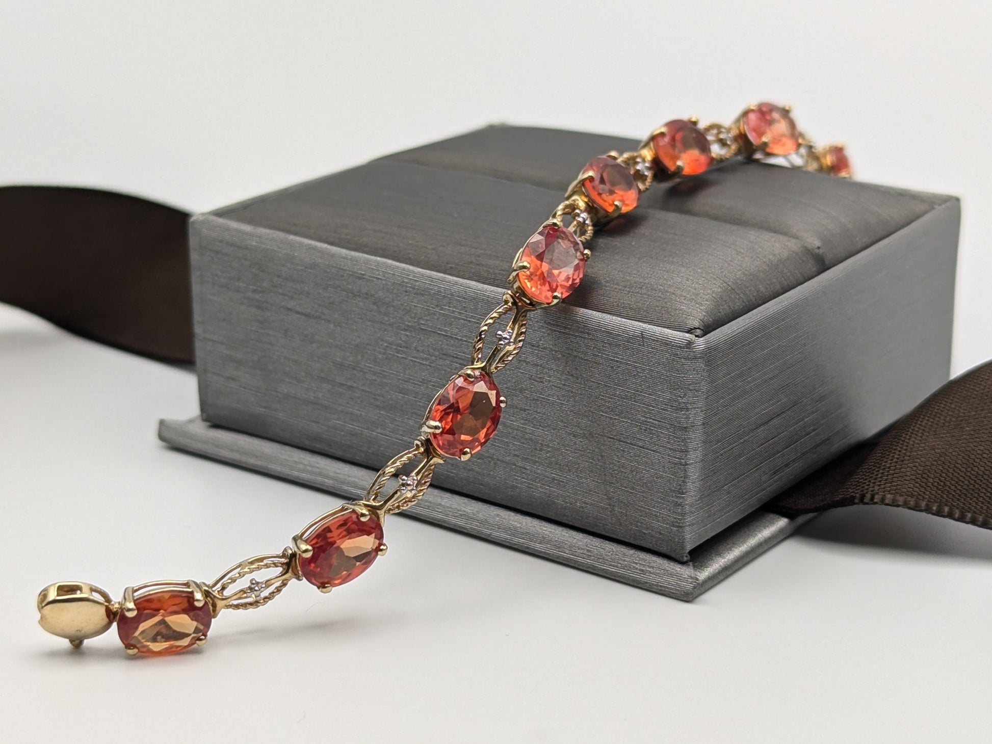 10kt Yellow Gold Orange Sapphire Diamond Tennis Bracelet 8.6 grams. Womens Sapphire Bracelet