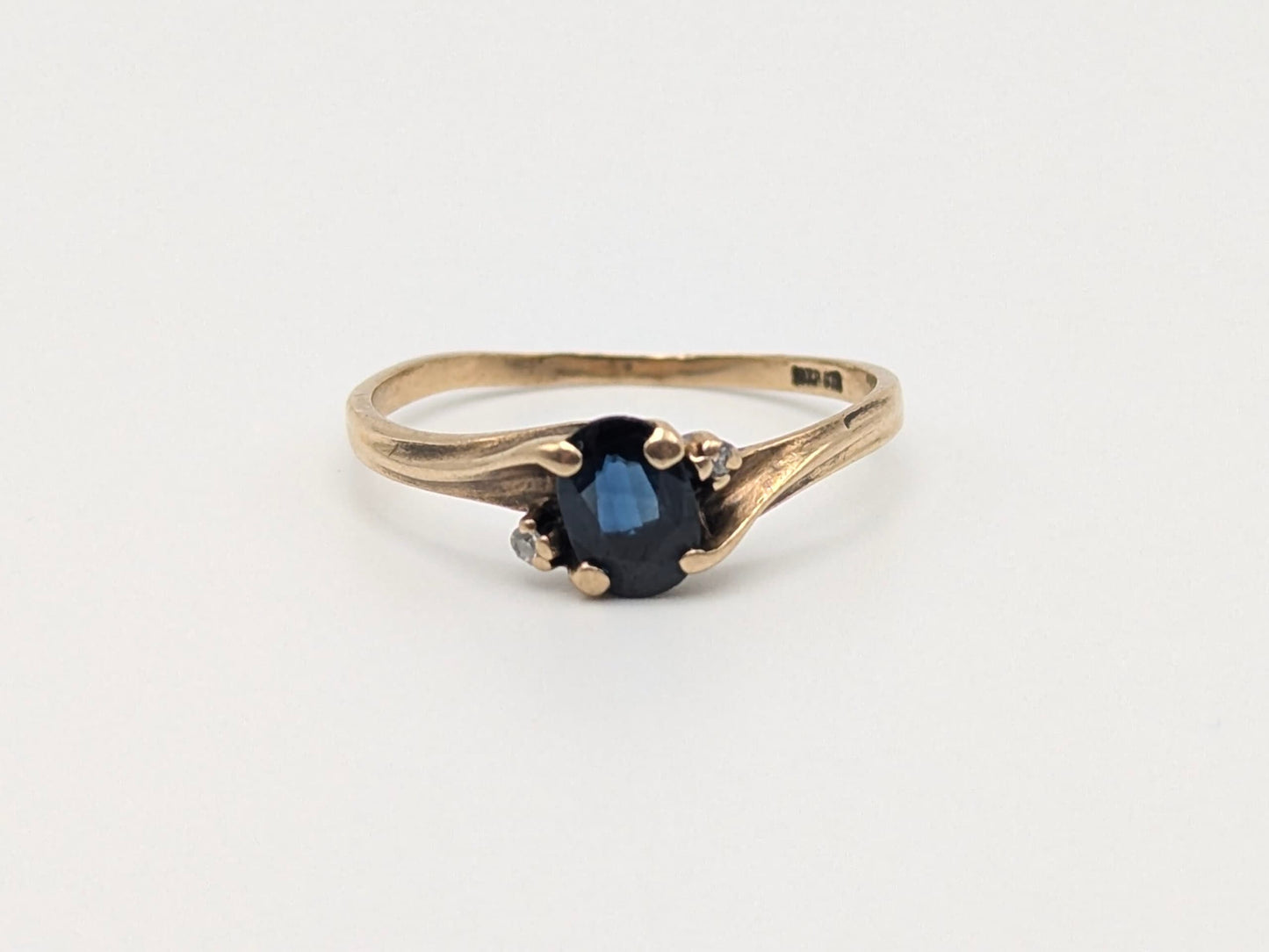 10k Yellow Gold Solitare Sapphire Diamond Band. 10k Sapphire Solitare Ring. Promise Ring.