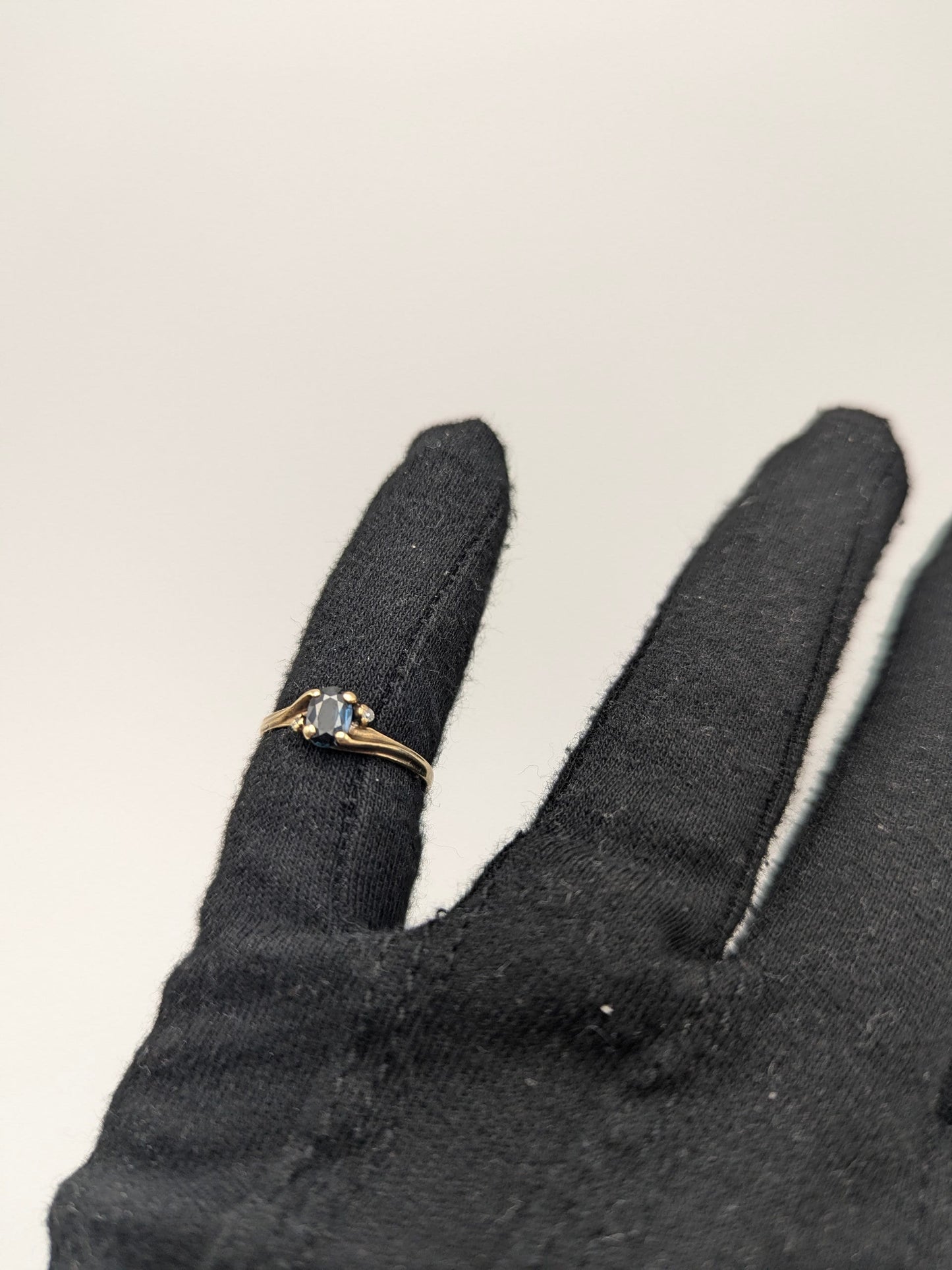 10k Yellow Gold Solitare Sapphire Diamond Band. 10k Sapphire Solitare Ring. Promise Ring.