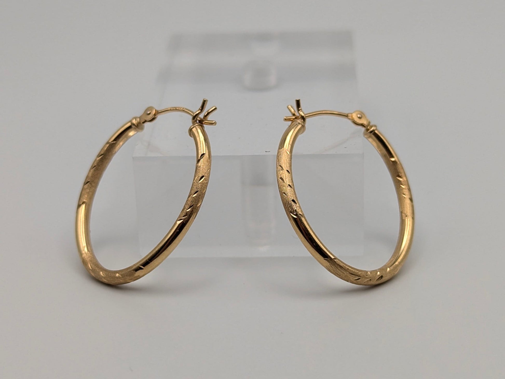 14k Yellow Gold Oval Hoop Dainty Earrings Classic Gold Medium Hoops