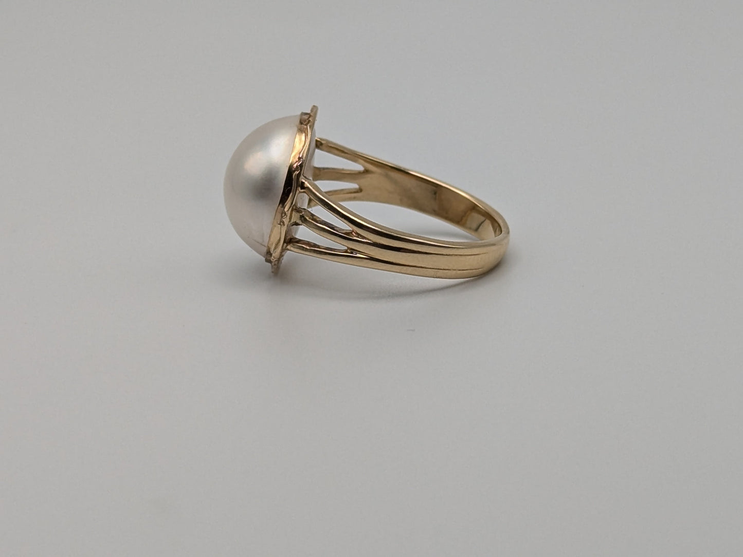 14k Mabe 14mm White Pearl Dome Ring. 14K Solitaire Pearl Triple Band. Cocktail Ring.