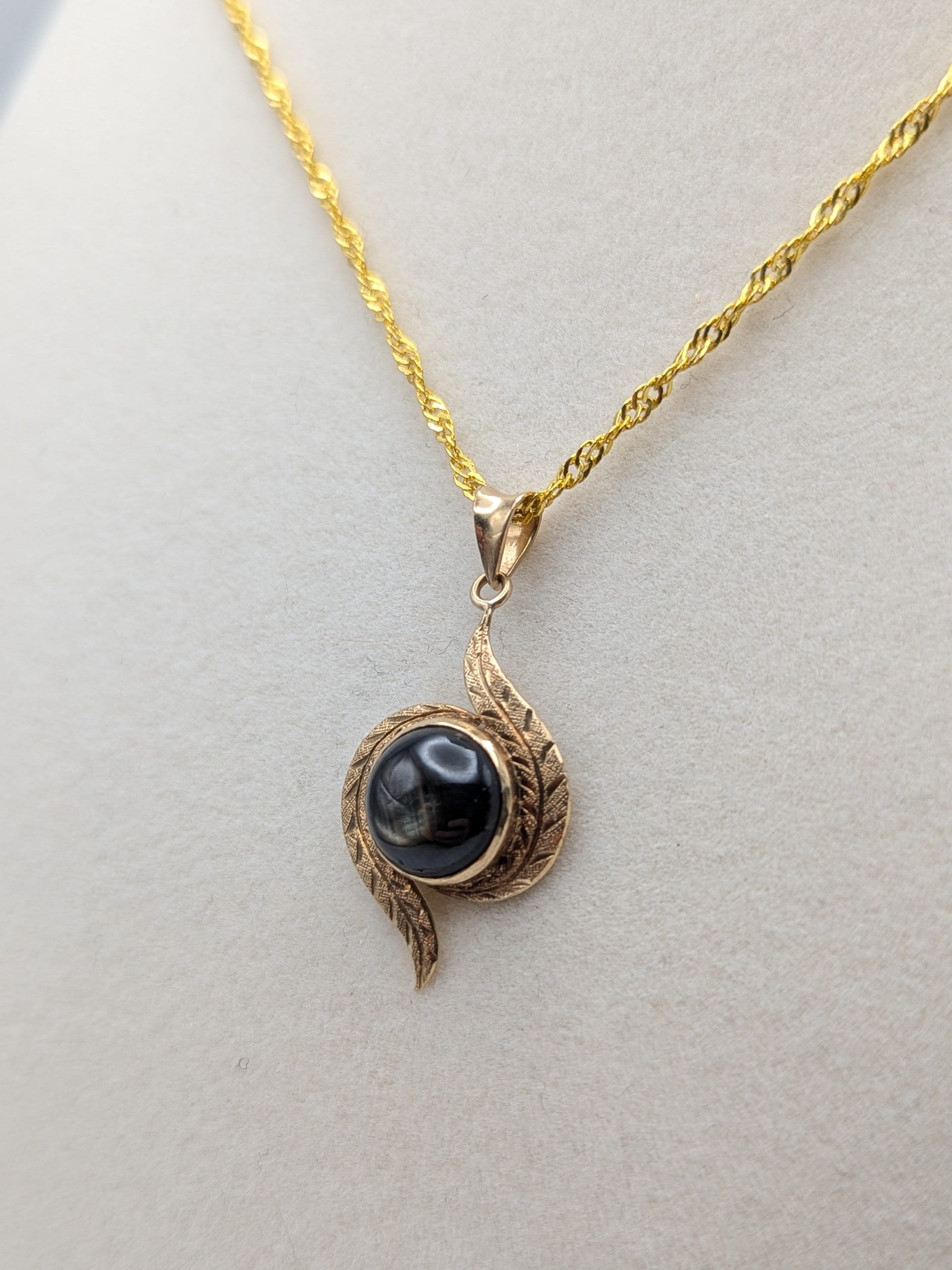 10k Gold Black Star Natural Sapphire Cabochon Pendant Necklace + Complim 18k GF 18" necklace