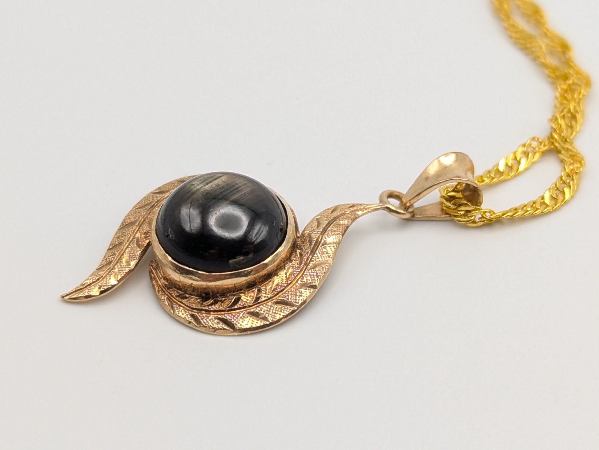 10k Gold Black Star Natural Sapphire Cabochon Pendant Necklace + Complim 18k GF 18" necklace