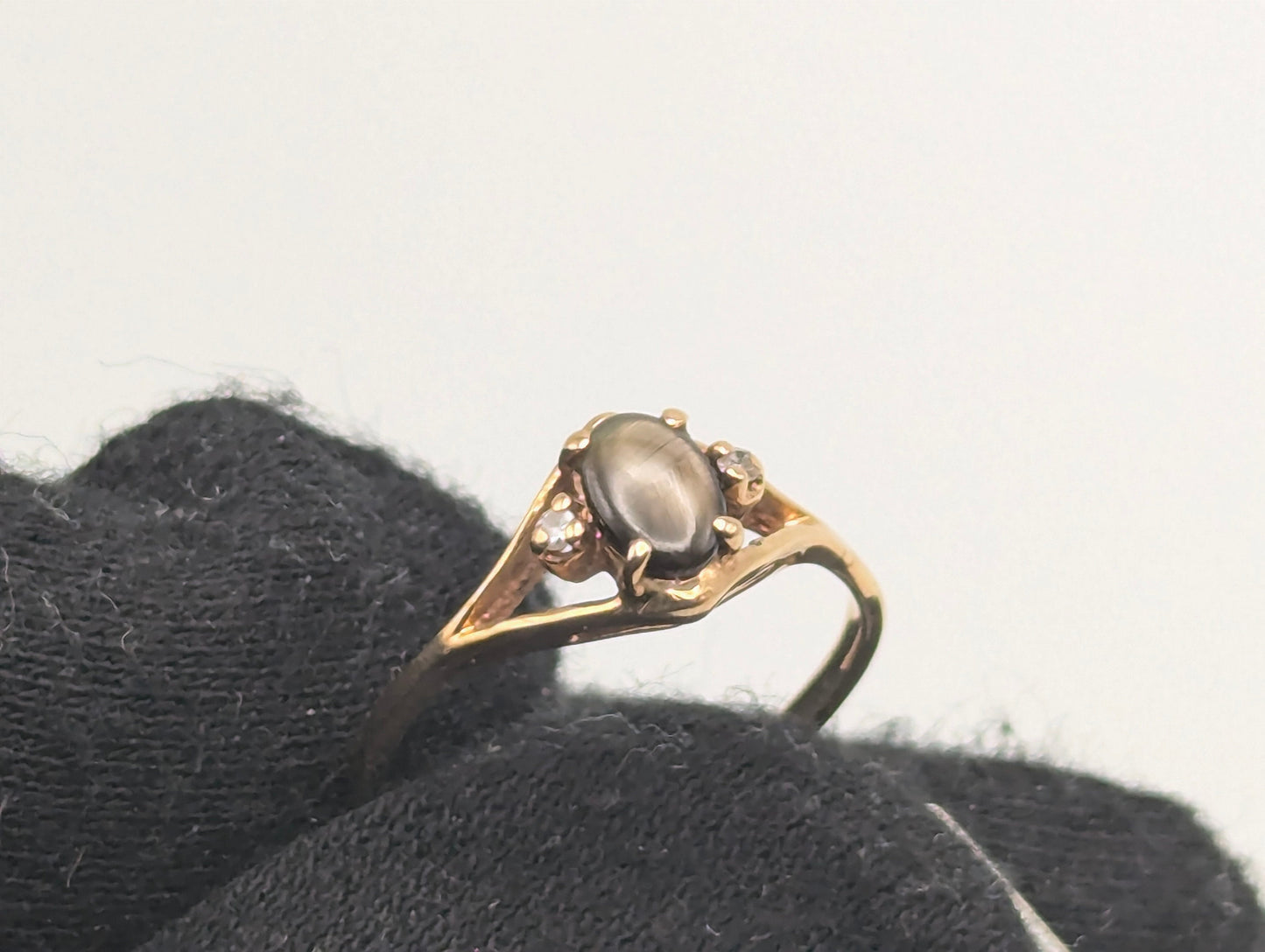 10k Yellow Gold Solitare Black Star Sapphire Diamond Band promise Ring