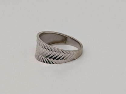 White Gold 10k Diamond Cut ZigZag Flat Tapered Band 9mm Textured Wedding Cigar Ring