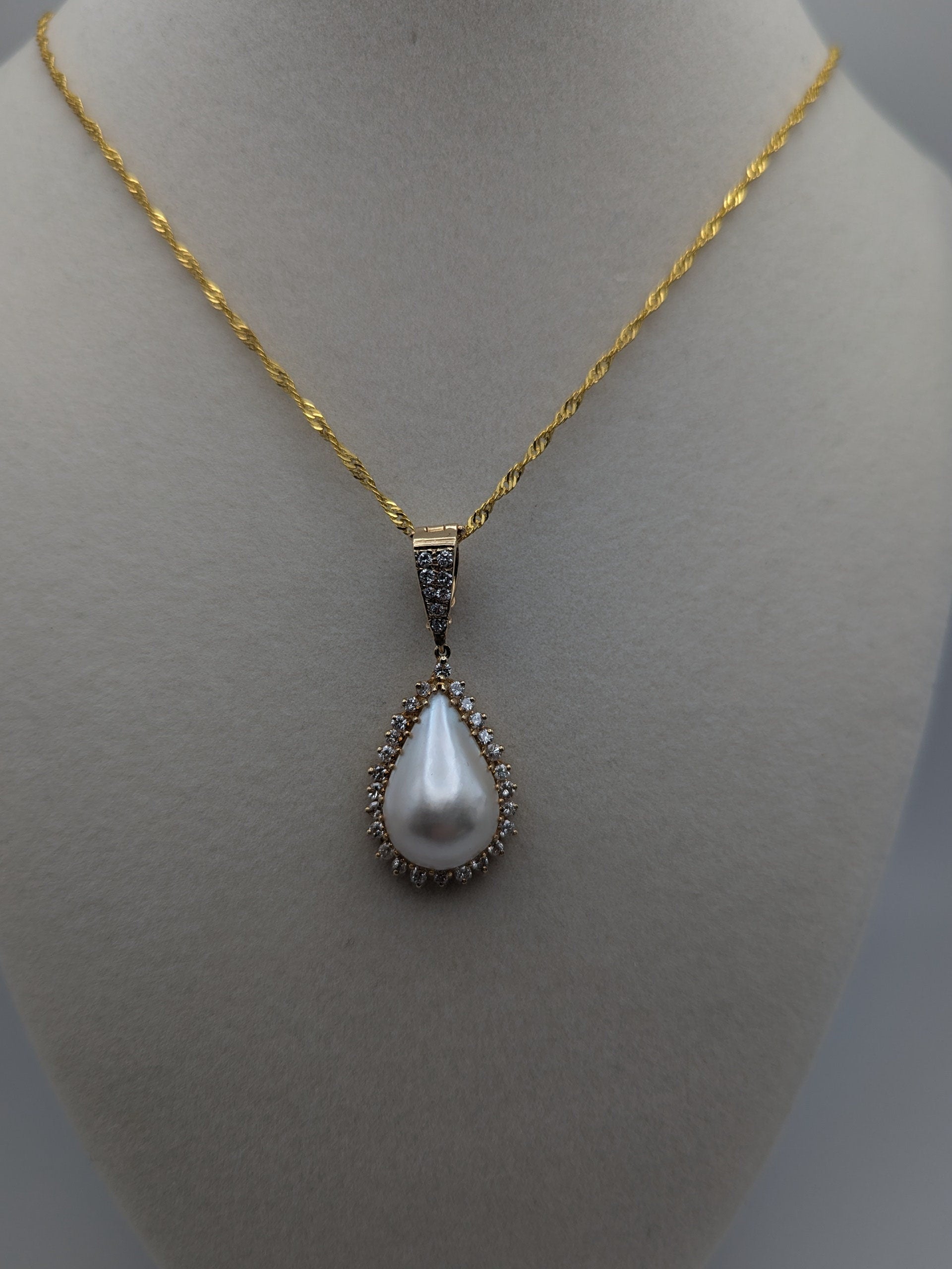 14k Yellow Gold Pear Shaped Mabe Pearl .75ct Diamond Frame Pendant Necklace + Complimentary 18k GF 18" Chain.