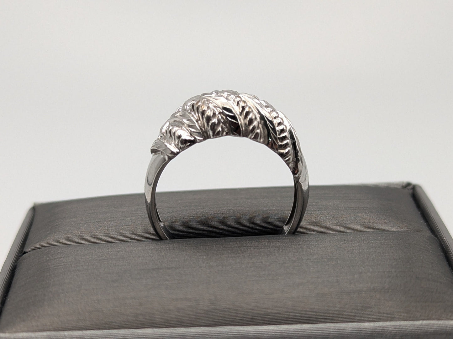 White Gold 10k Vintage Twisted Dome 12mm Design Wedding Ring Band.