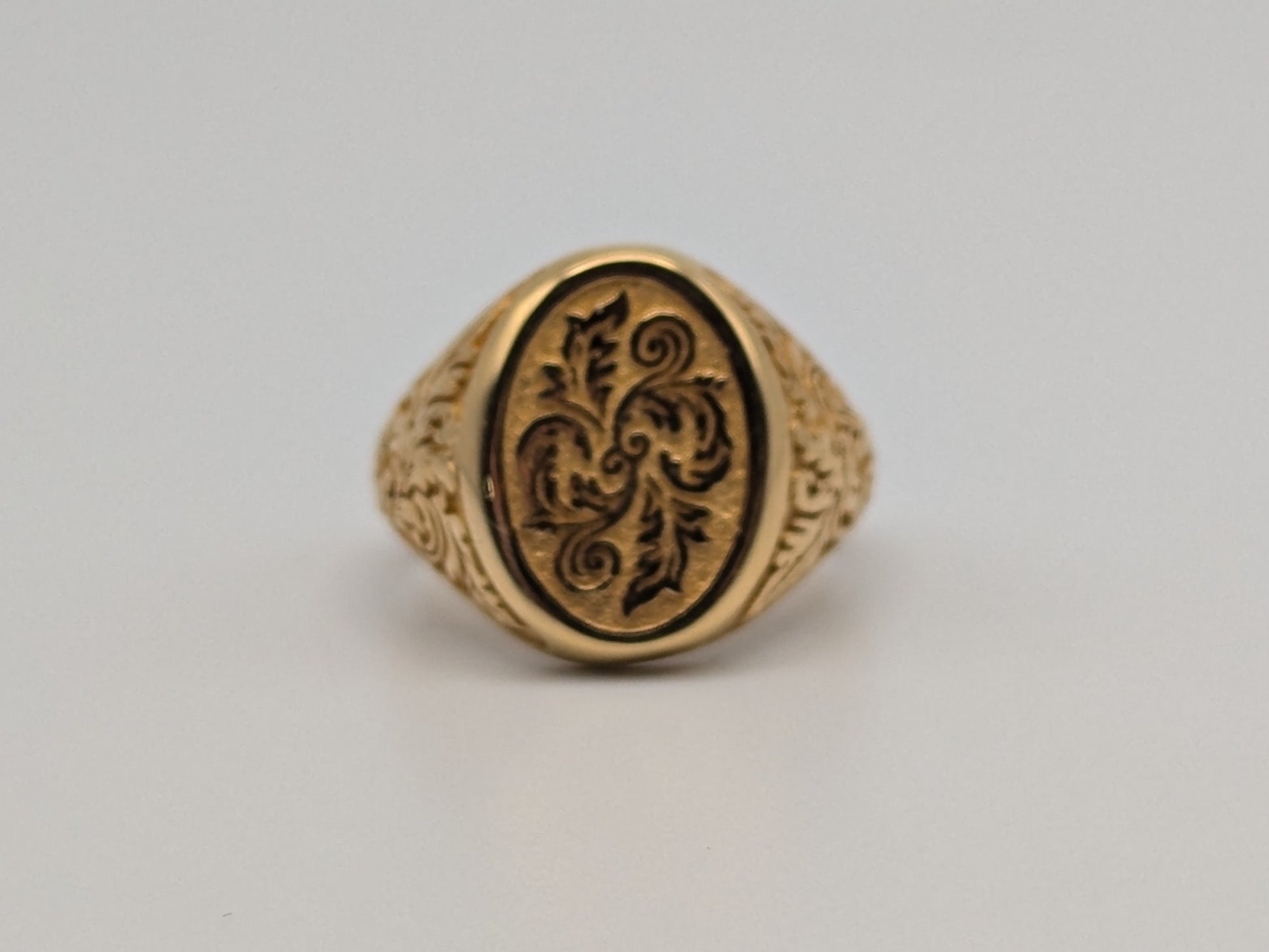 14k Solid ITALY Gold Signet Ring Yellow Gold Statement Floral Wedding Ring.