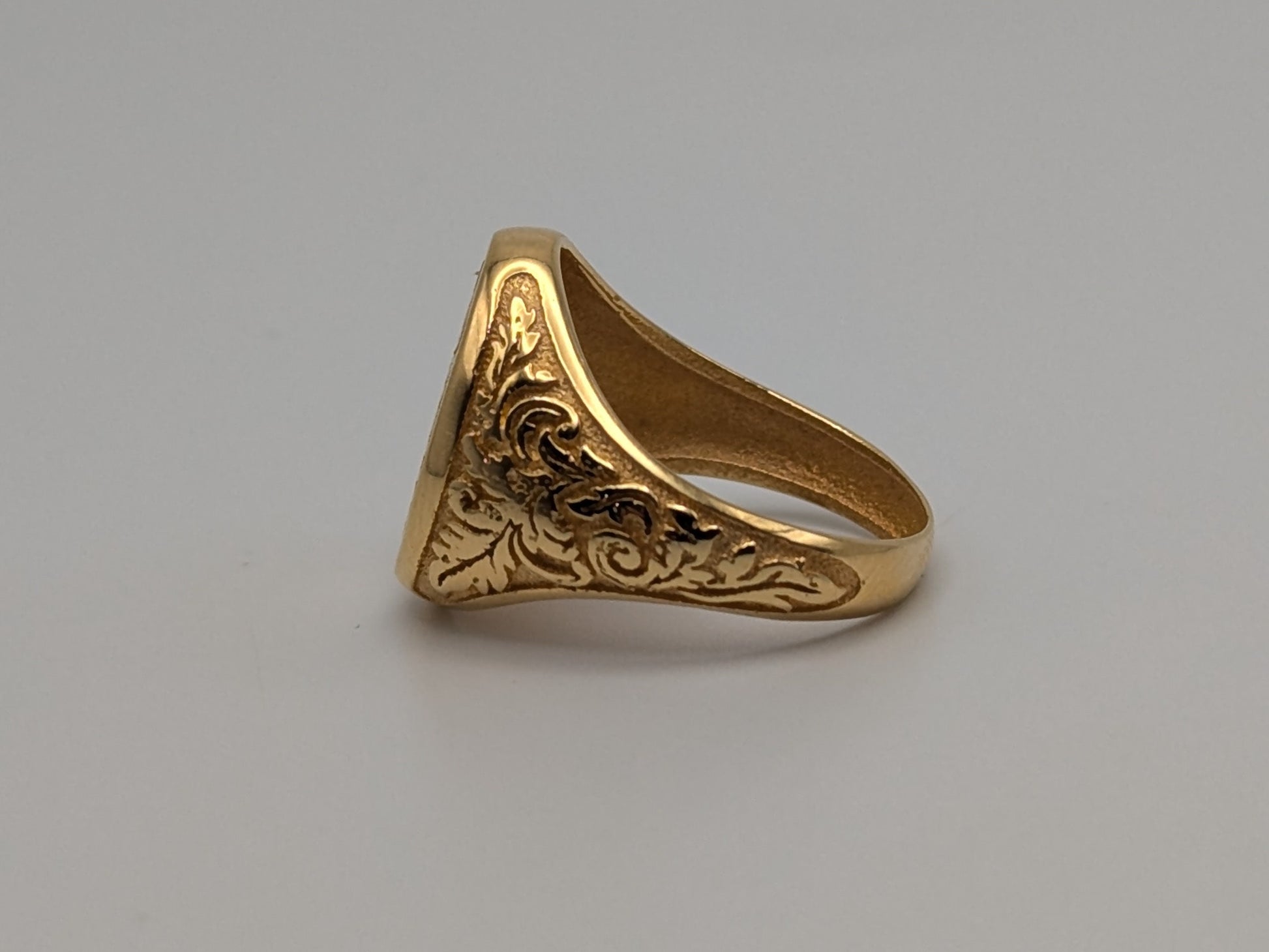 14k Solid ITALY Gold Signet Ring Yellow Gold Statement Floral Wedding Ring.