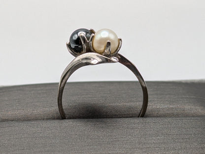 10k White Gold Antique Hematite Stone and Pearl Cluster Ring. Promise Ring.