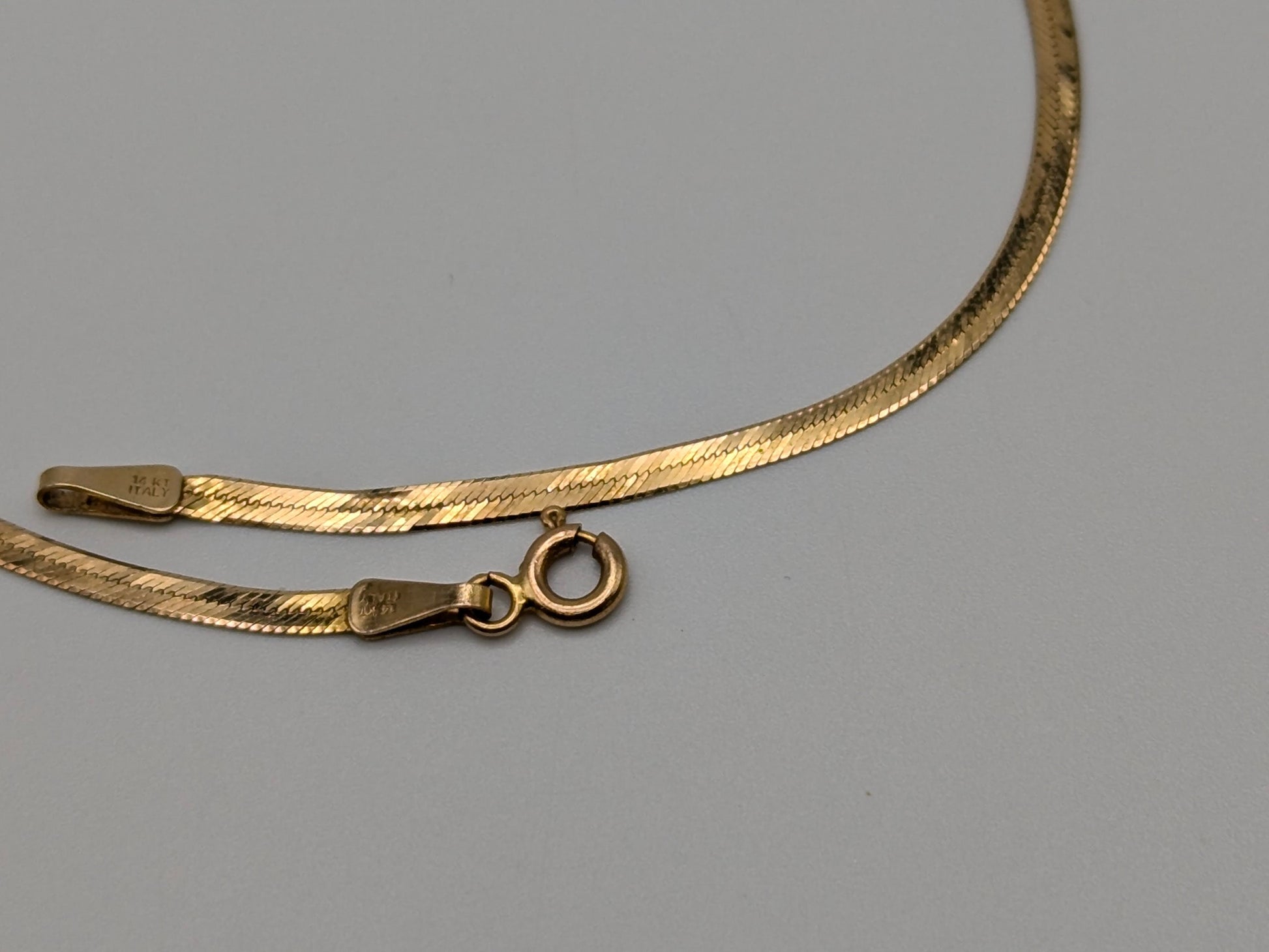 Yellow Gold 14k Italian Herring Bone Bracelet. 14k Herring Bone Chain Bracelet 9"