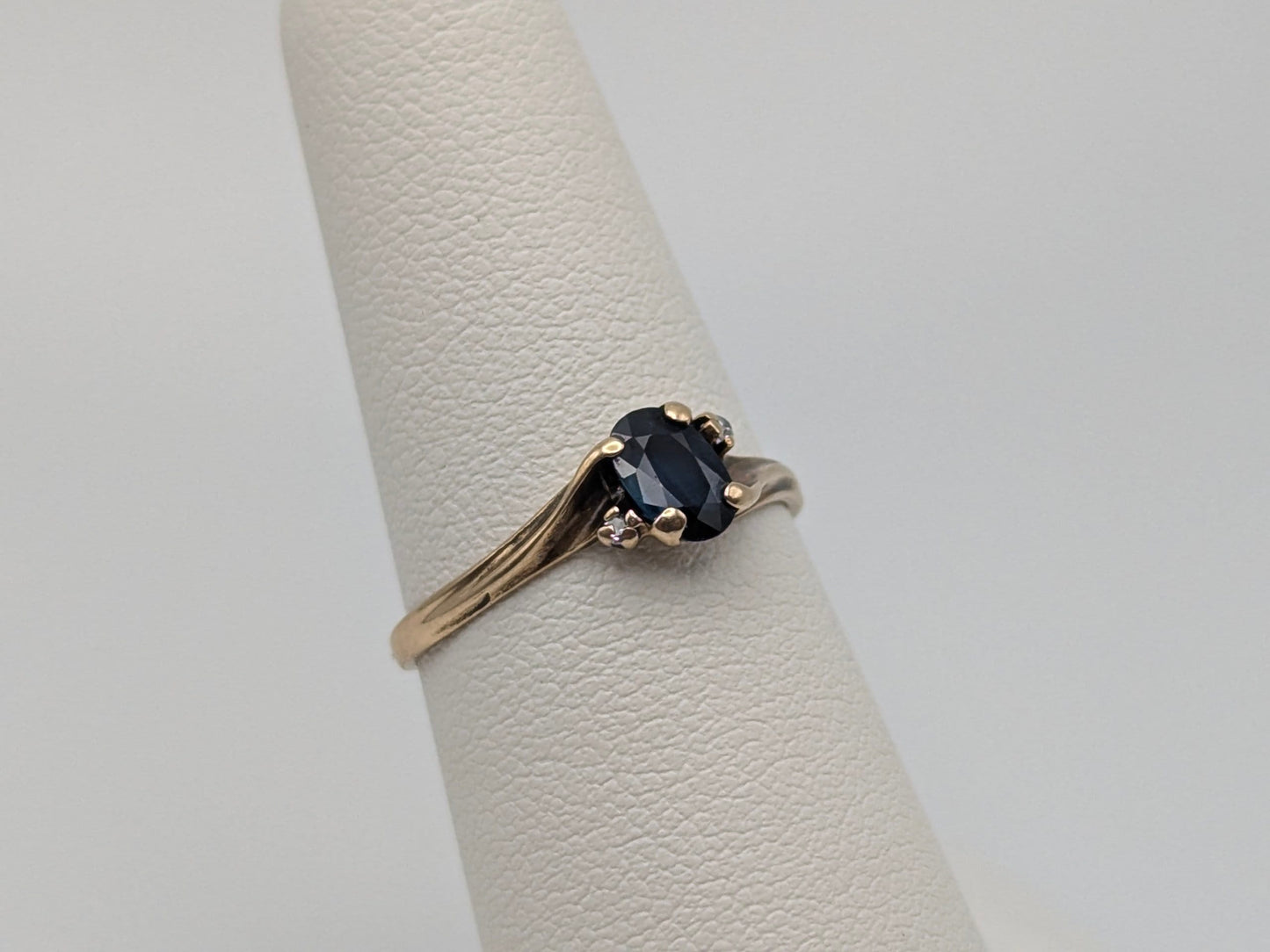 10k Yellow Gold Solitare Sapphire Diamond Band. 10k Sapphire Solitare Ring. Promise Ring.