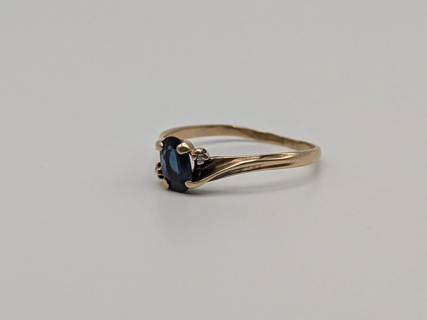 10k Yellow Gold Solitare Sapphire Diamond Band. 10k Sapphire Solitare Ring. Promise Ring.