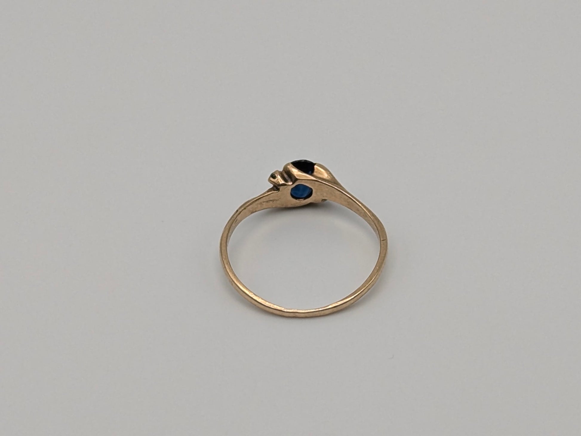 10k Yellow Gold Solitare Sapphire Diamond Band. 10k Sapphire Solitare Ring. Promise Ring.