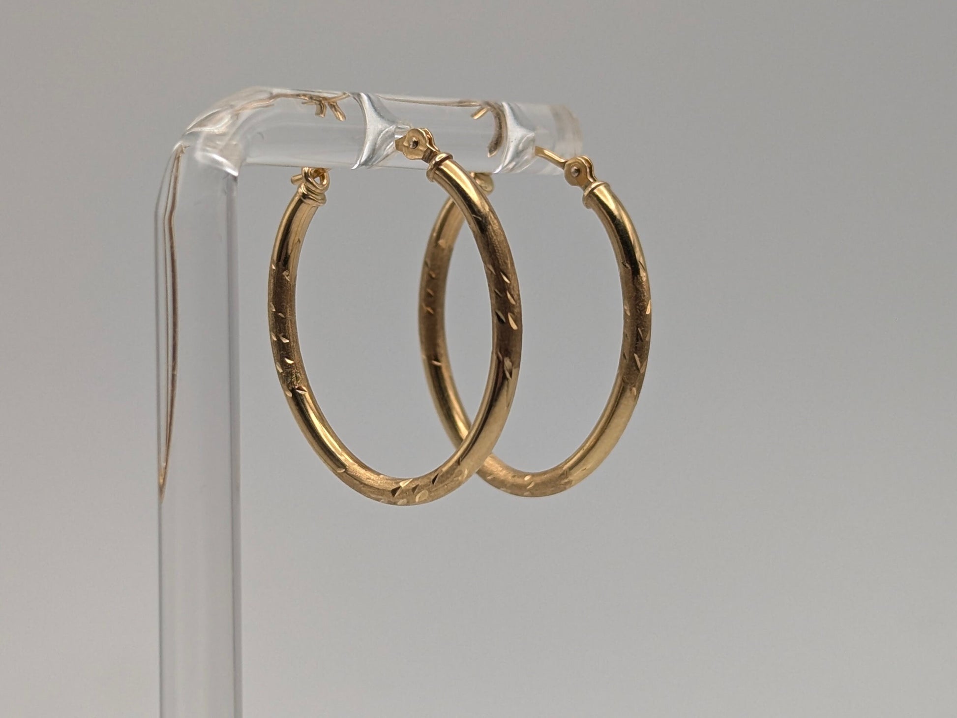 14k Yellow Gold Oval Hoop Dainty Earrings Classic Gold Medium Hoops