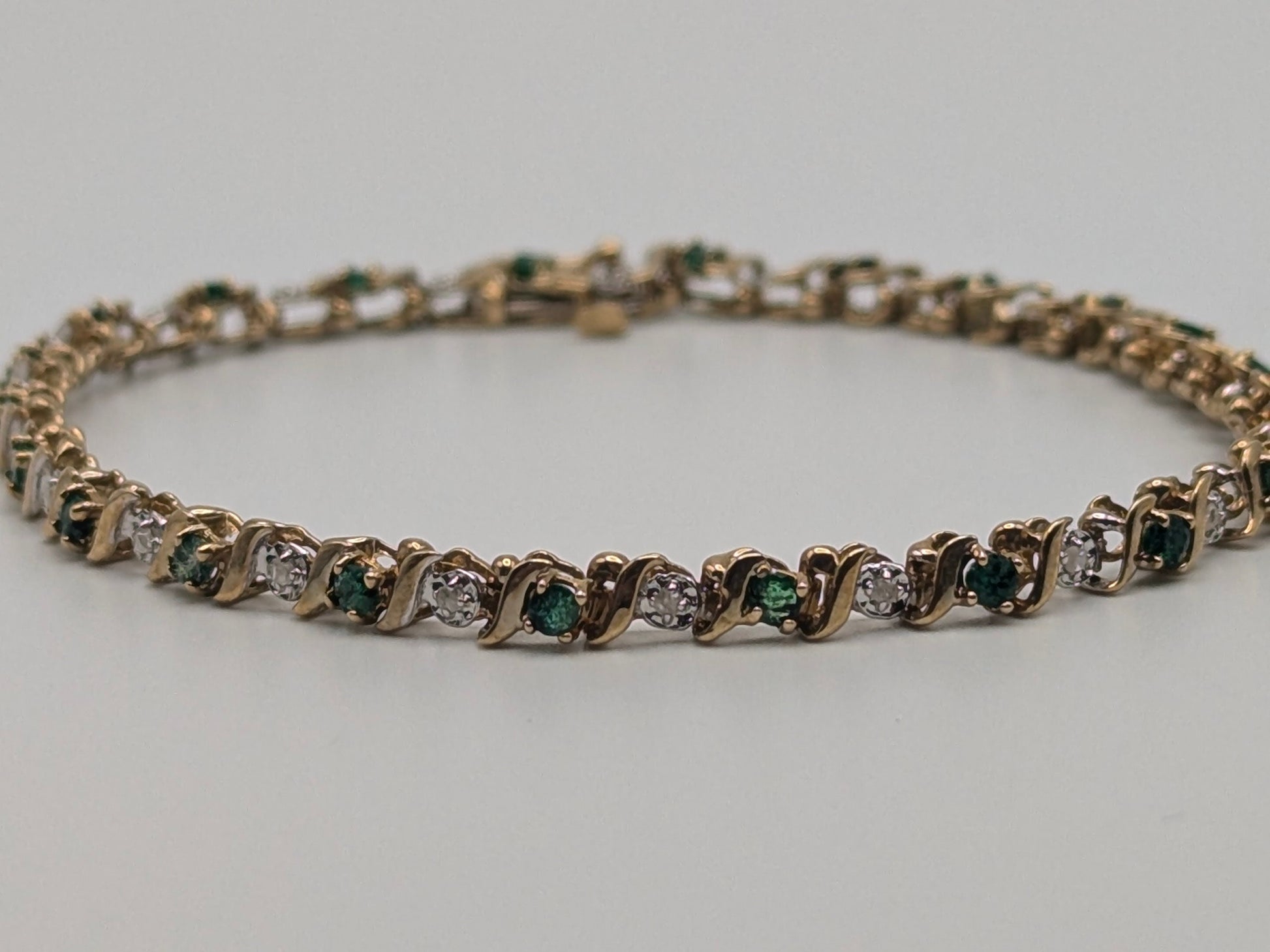 10k Solid Yellow Gold Emerald and Diamond Bracelet 5.7gr Diamond Tennis Bracelet 7"