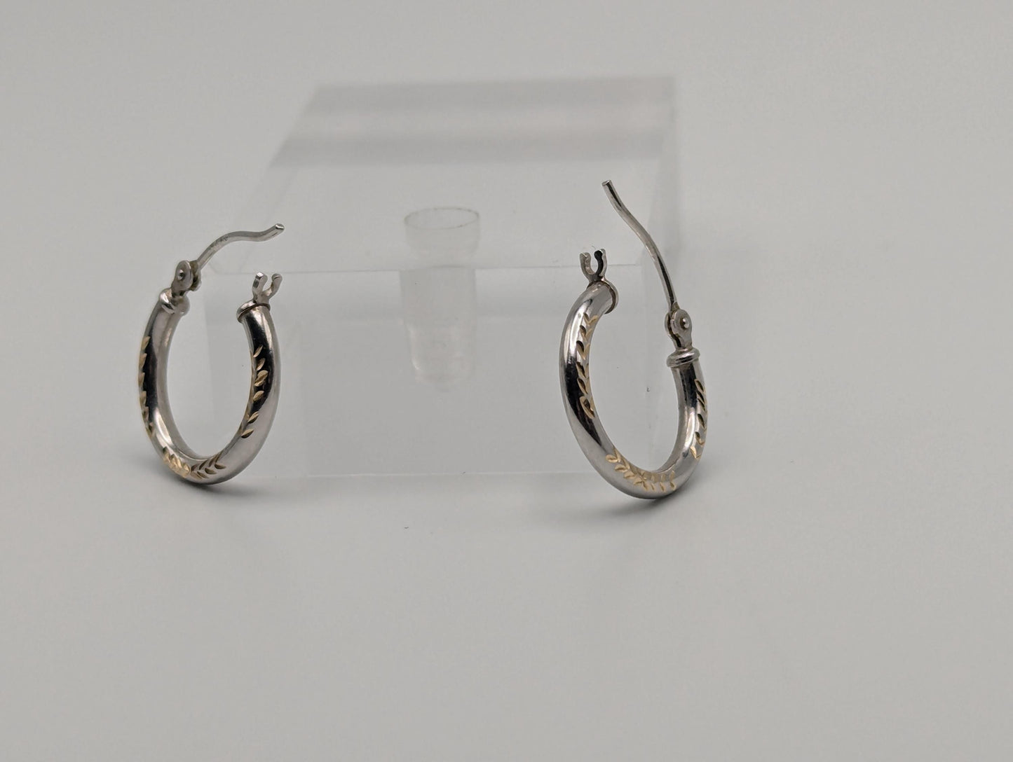 14k Two Tone Gold Classic Wheat Small Hoop Round Earrings Dainty Hoops Hinged