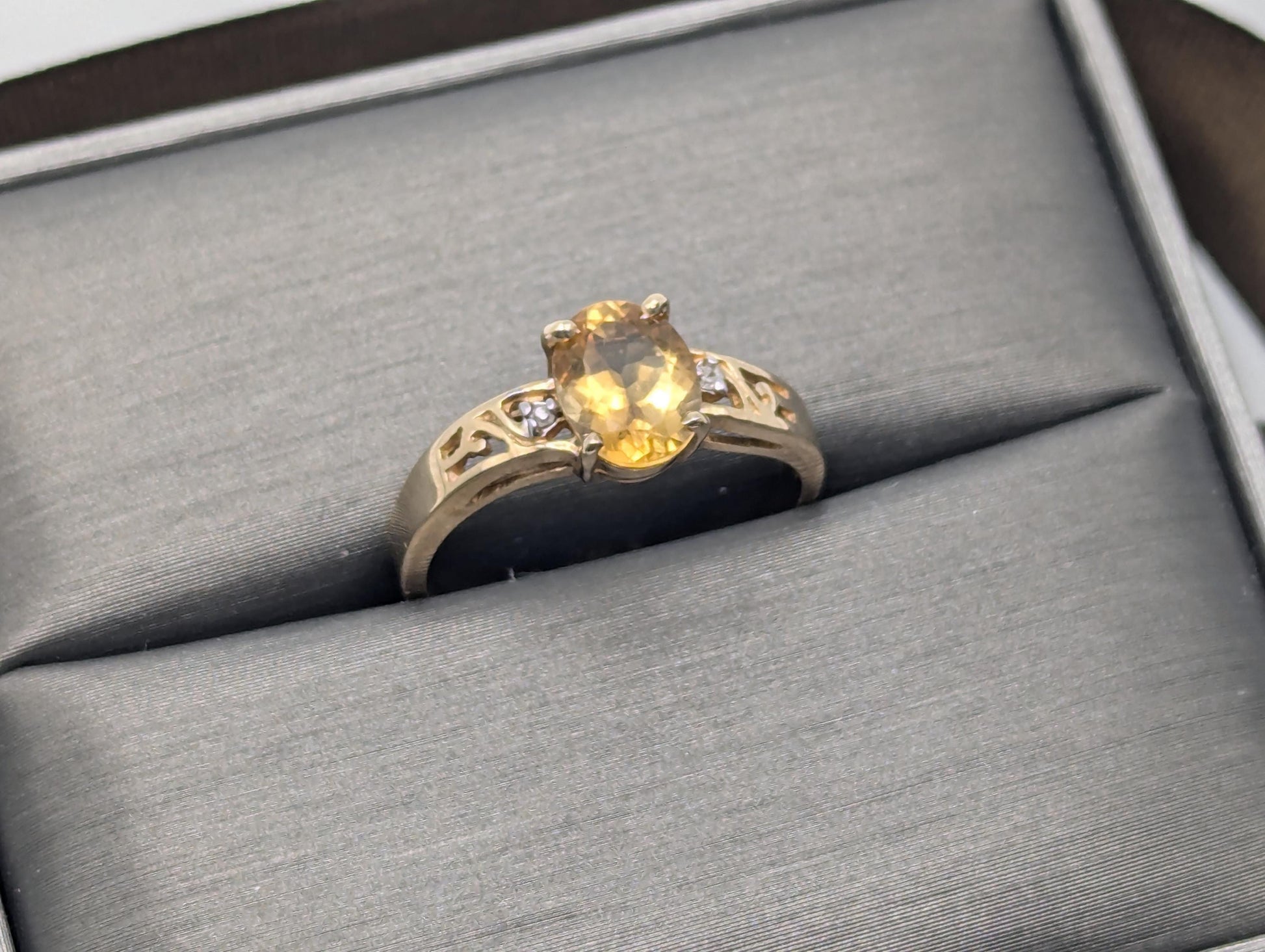 10k Yellow Gold Solitare Citrine Diamond Band Promise Ring