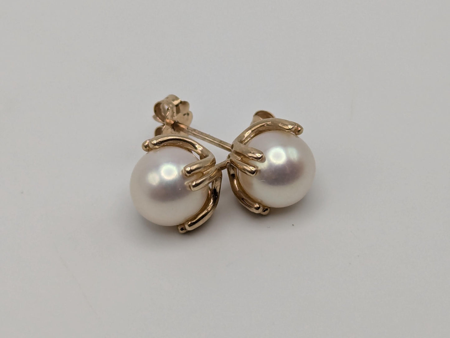 10k Yellow Gold Pearl Stud Earrings. White Pearl Studs 6.7 mm