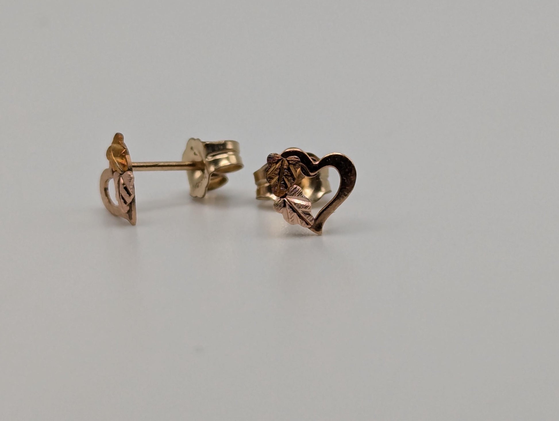 10k 12k Black Hills Gold Heart Earrings Tri Color Vintage Pierced Studs Gold Heart Earring