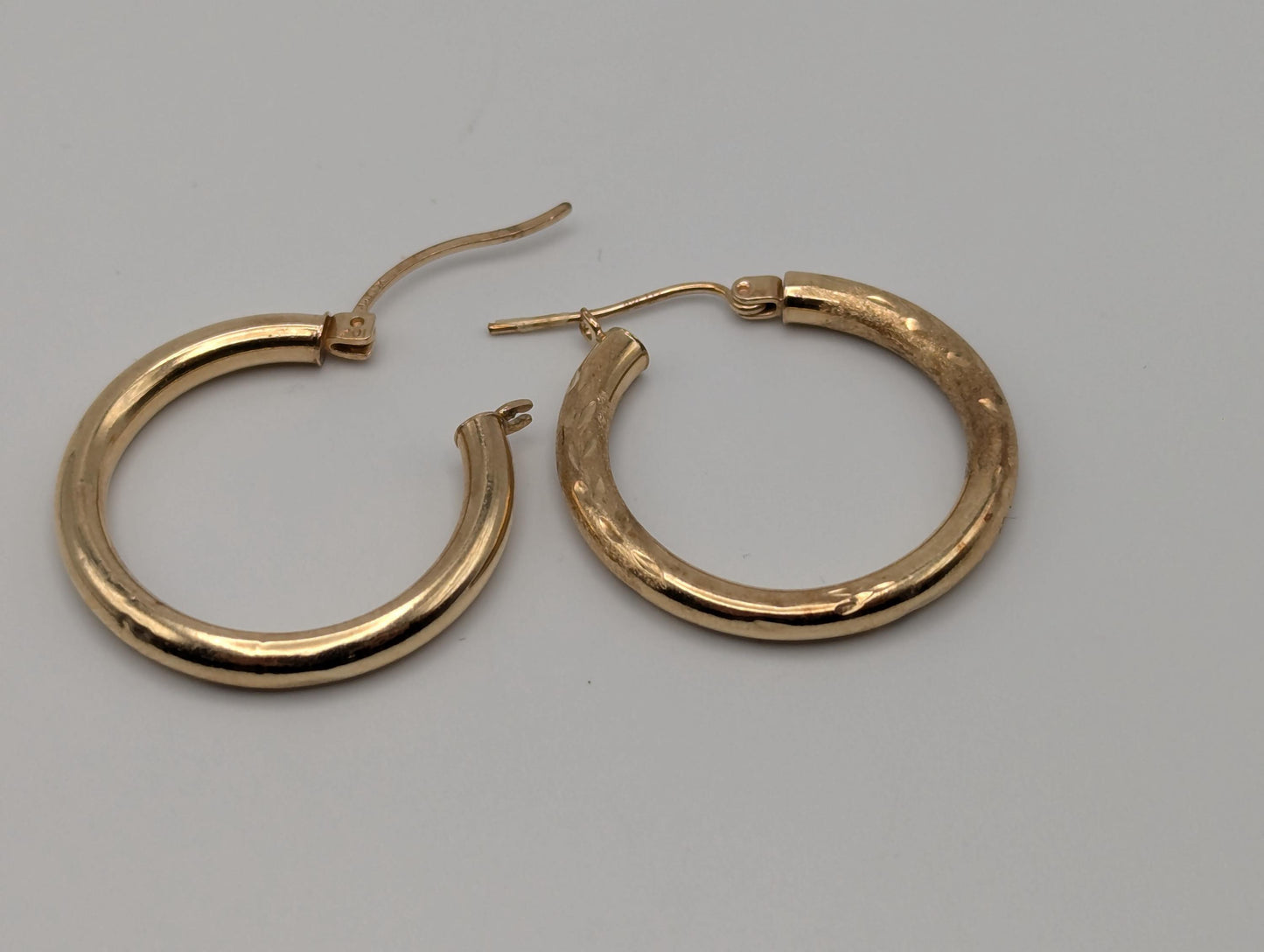 10k Large Vintage Gold Classic Etched Textured Hoop Earrings Gold Hoops Wheat Hinged