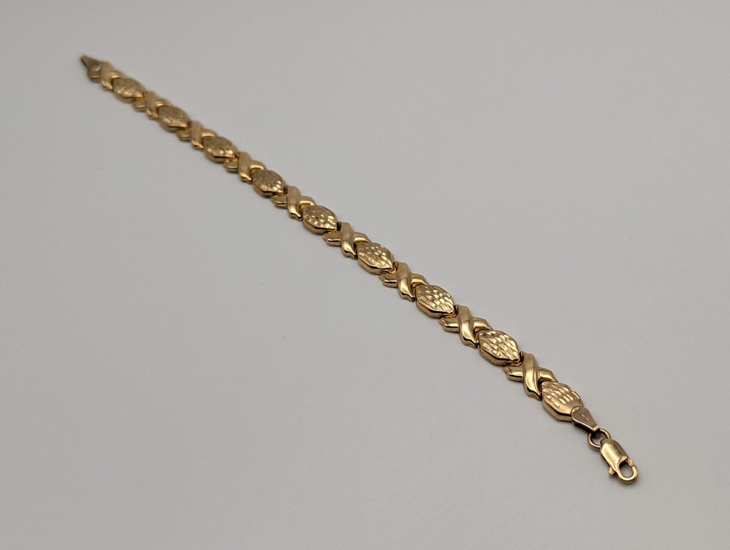 10k ITALY Solid Yellow Gold 6.2 gr XOXO Diamond Tennis Bracelet 7" Kisses