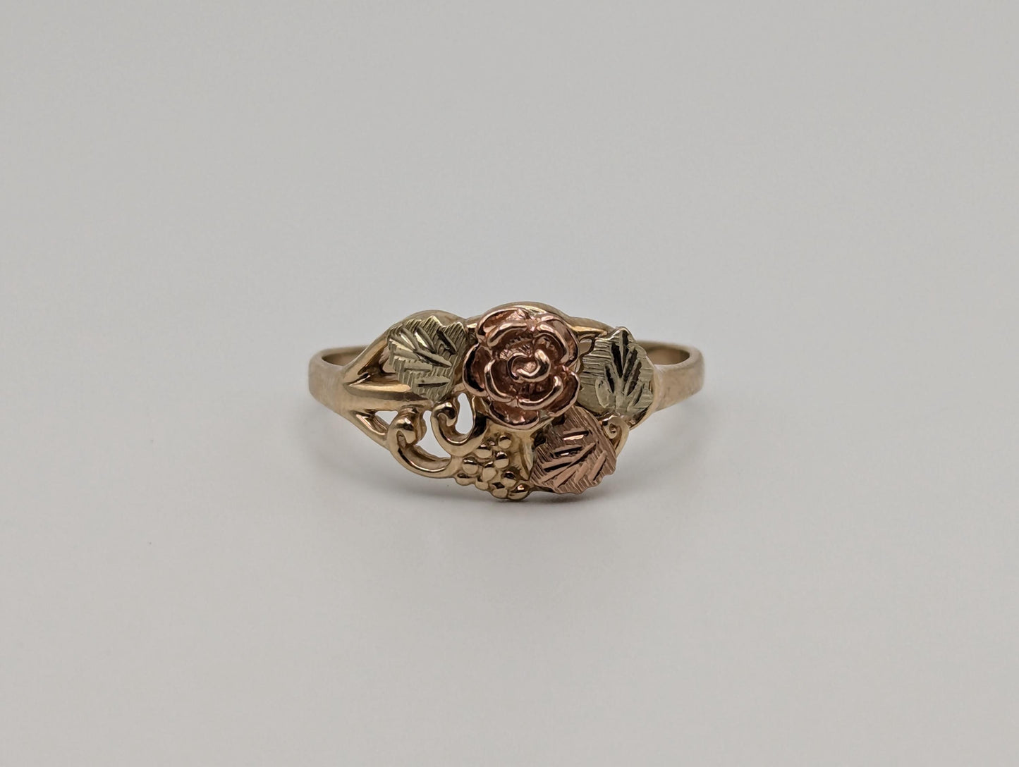 10k Multi-tone Gold Black Hills Signet Ring. Rose Gold Flower Vine Ring. Rose Ring.