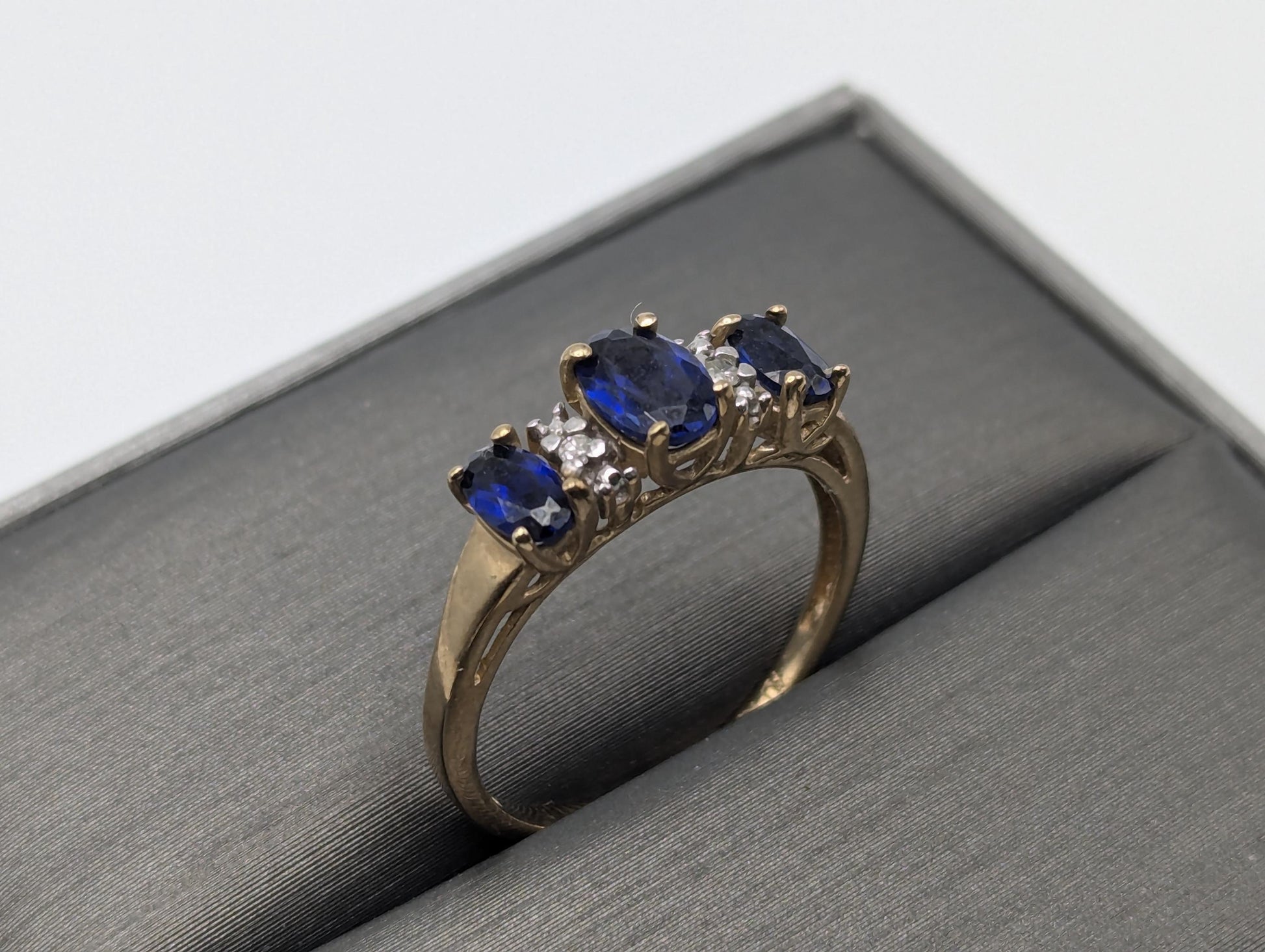 10k Yellow Gold Blue Sapphire Diamond Ring. Wedding Ring.Promise Band