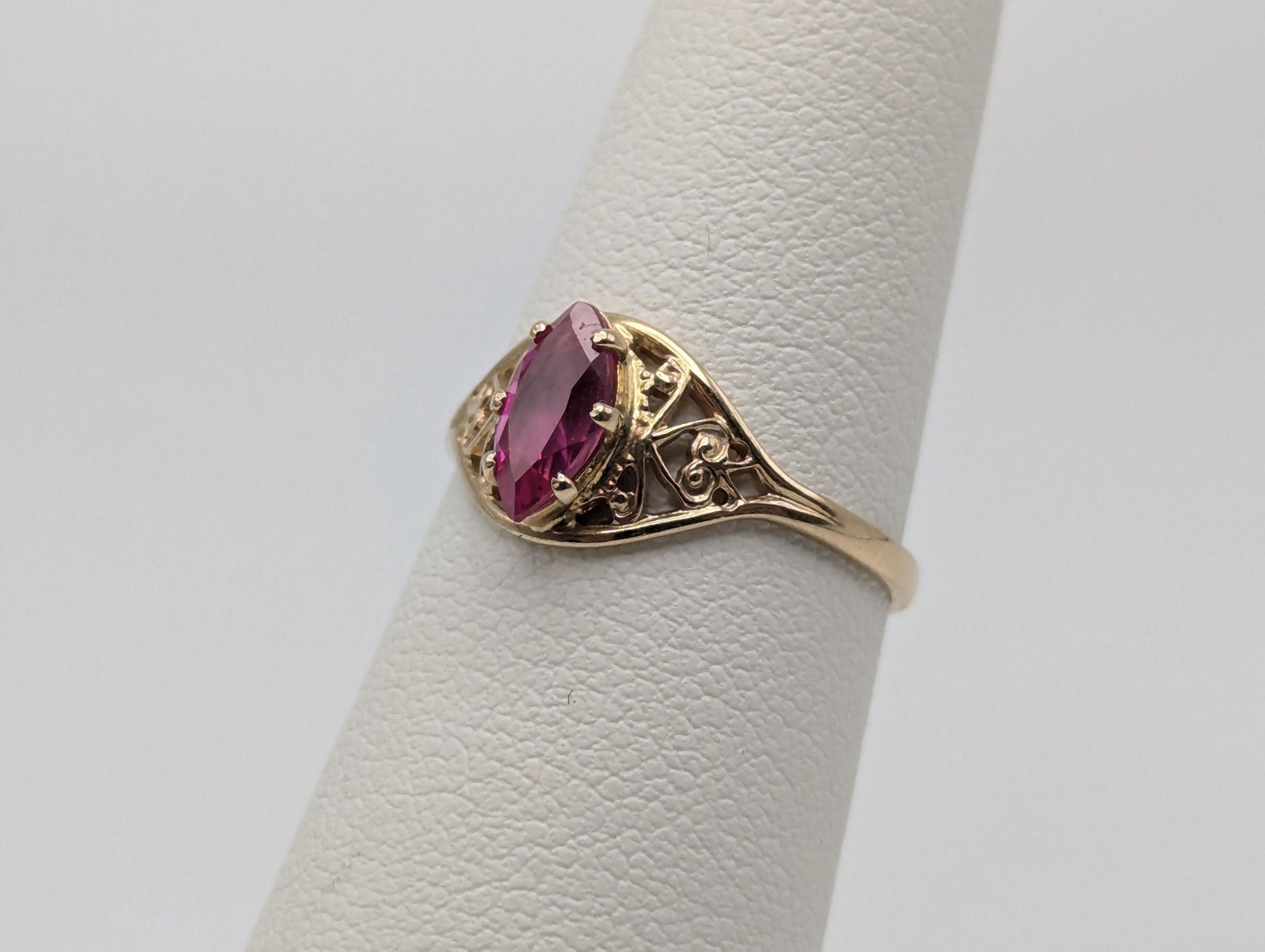 10k Yellow Gold Marquise Ruby Filigree Ring Promise Wedding Engagement Band.