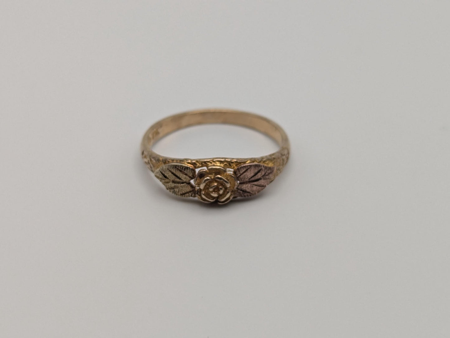 10k Multi-tone Gold Black Hills Signet Ring. Rose Gold Flower Vine Ring. Rose Ring.