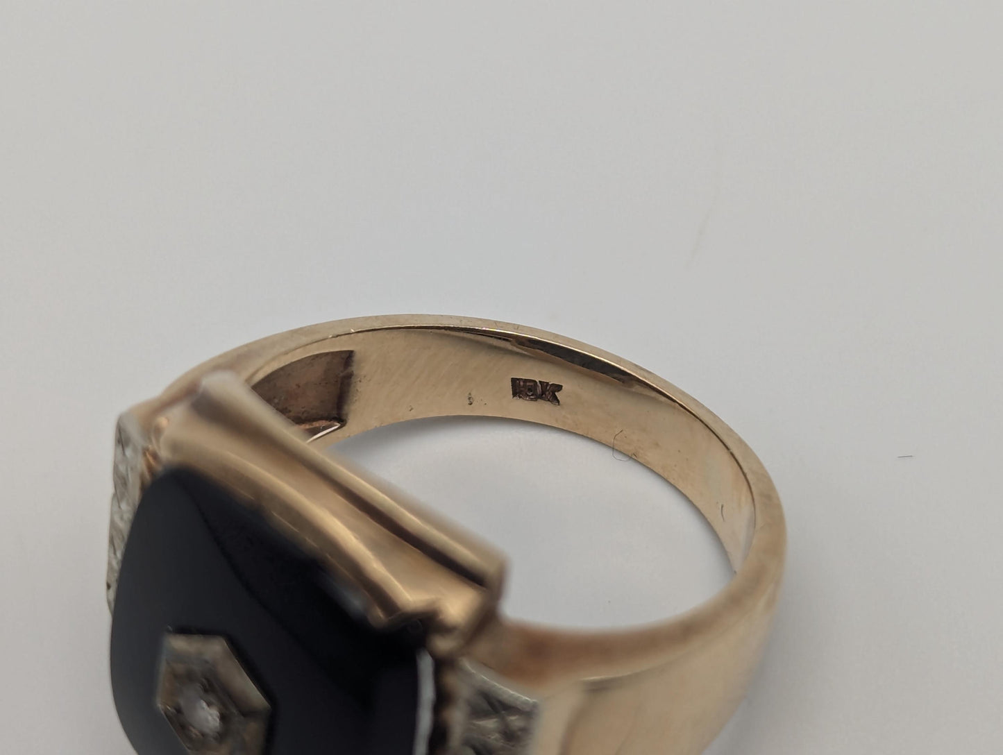 Vintage Solid Gold 7.3gr 10k Black Onyx Diamond Ring Signet Wedding Ring HEAVY!