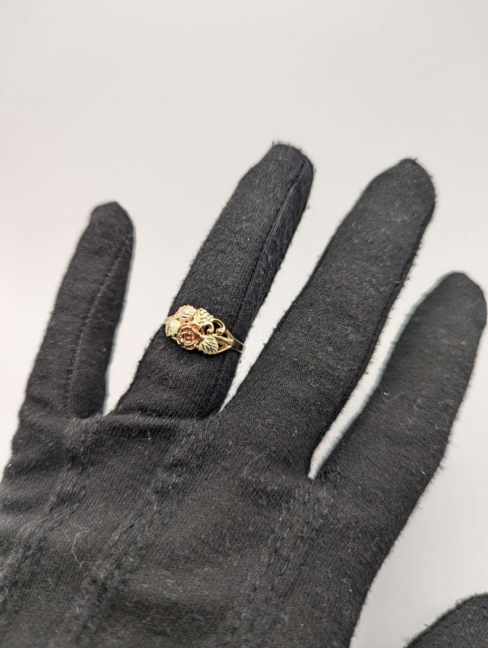 10k Multi-tone Gold Black Hills Signet Ring. Rose Gold Flower Vine Ring. Rose Ring.