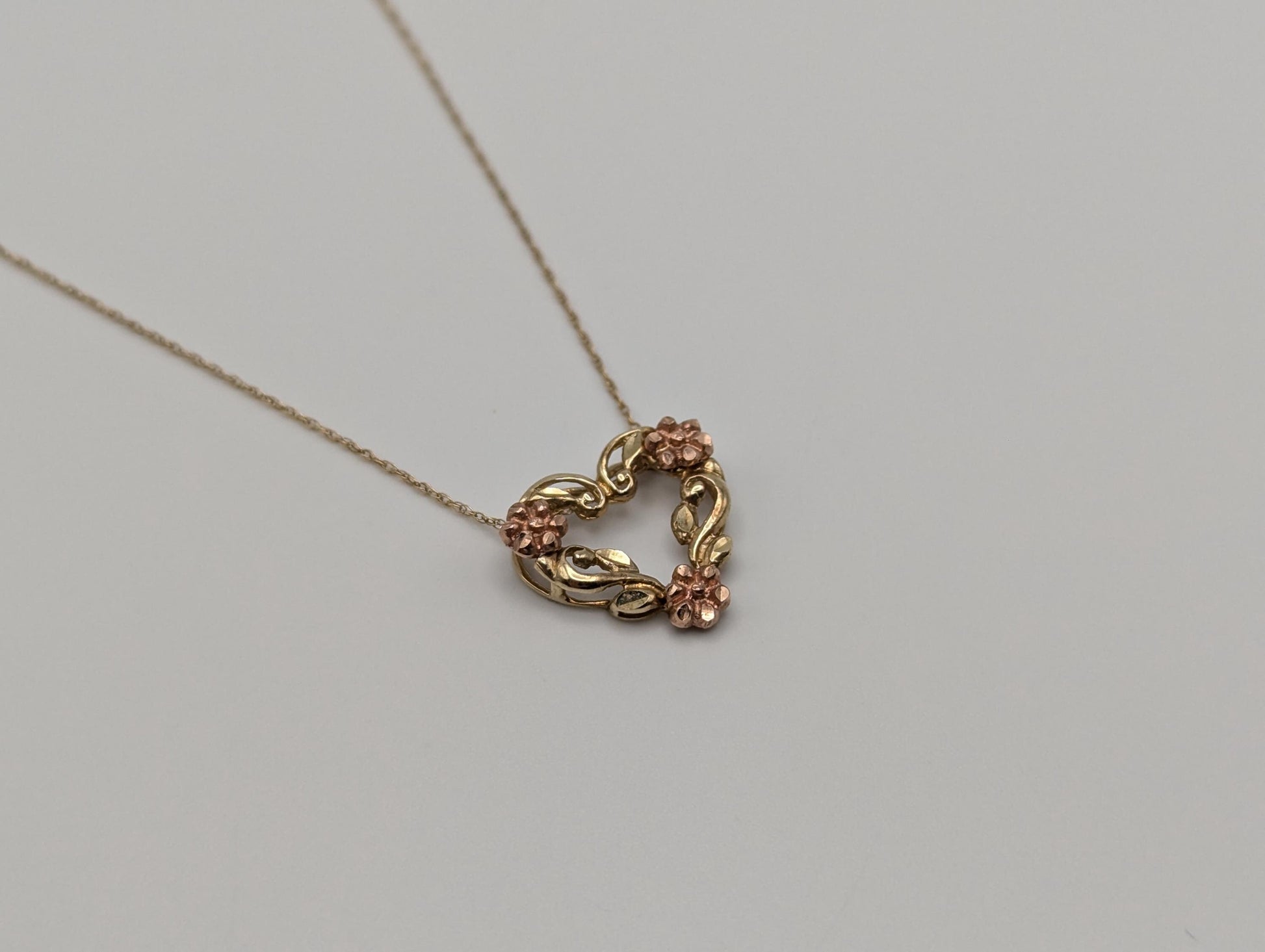 10k Yellow Gold Love Flower Heart Pendant Necklace Vintage Promise Pendant