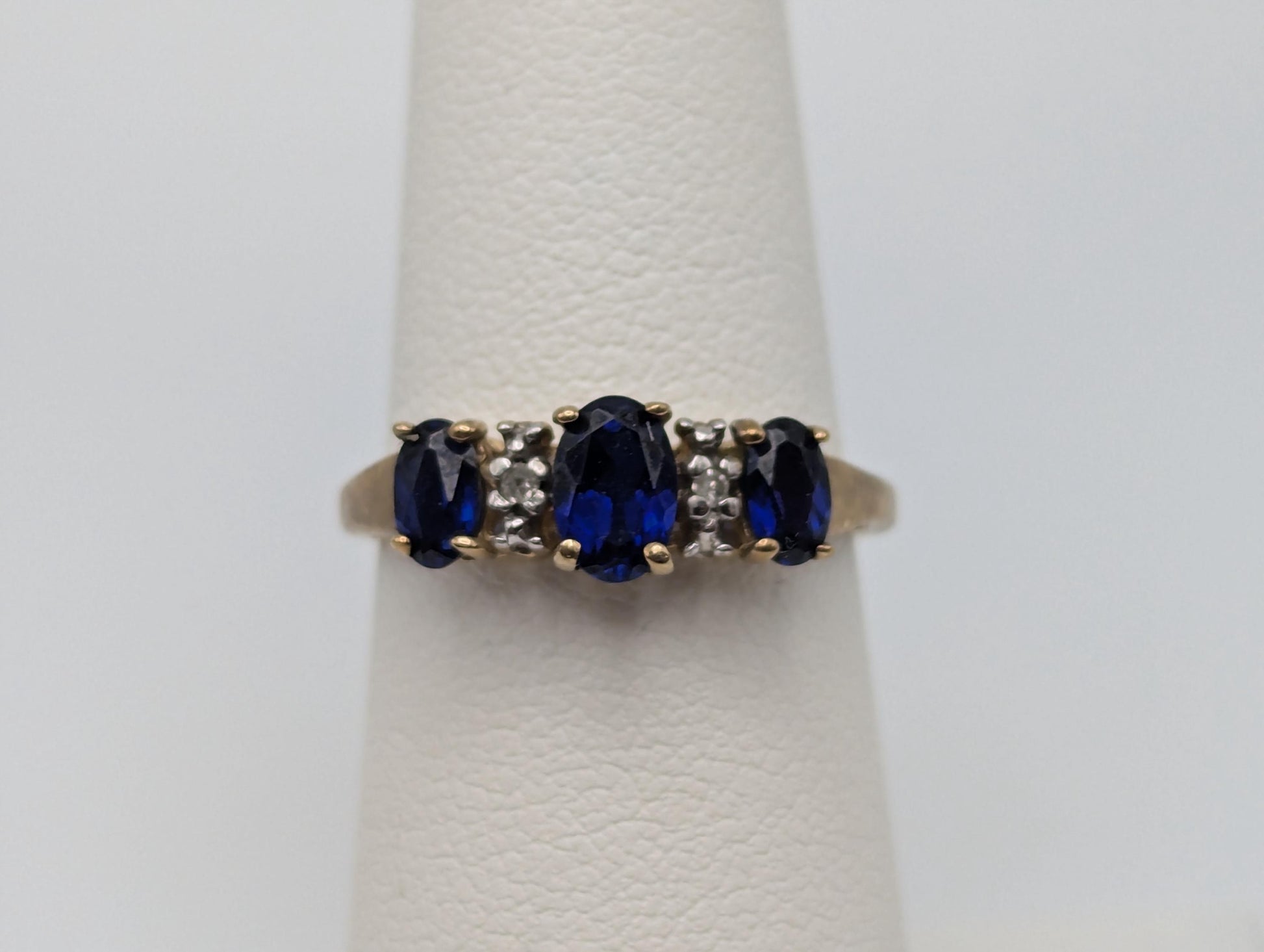 10k Yellow Gold Blue Sapphire Diamond Ring. Wedding Ring.Promise Band