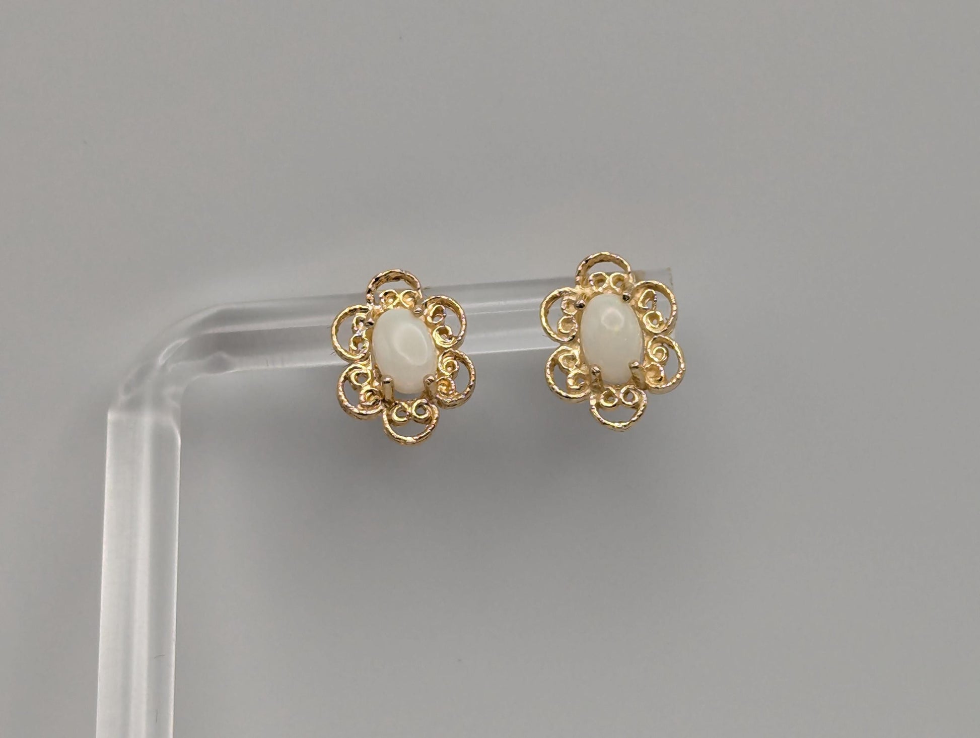 14k Yellow Gold Opal Filigree Earrings. 14k Opal Womens Stud Earrings.