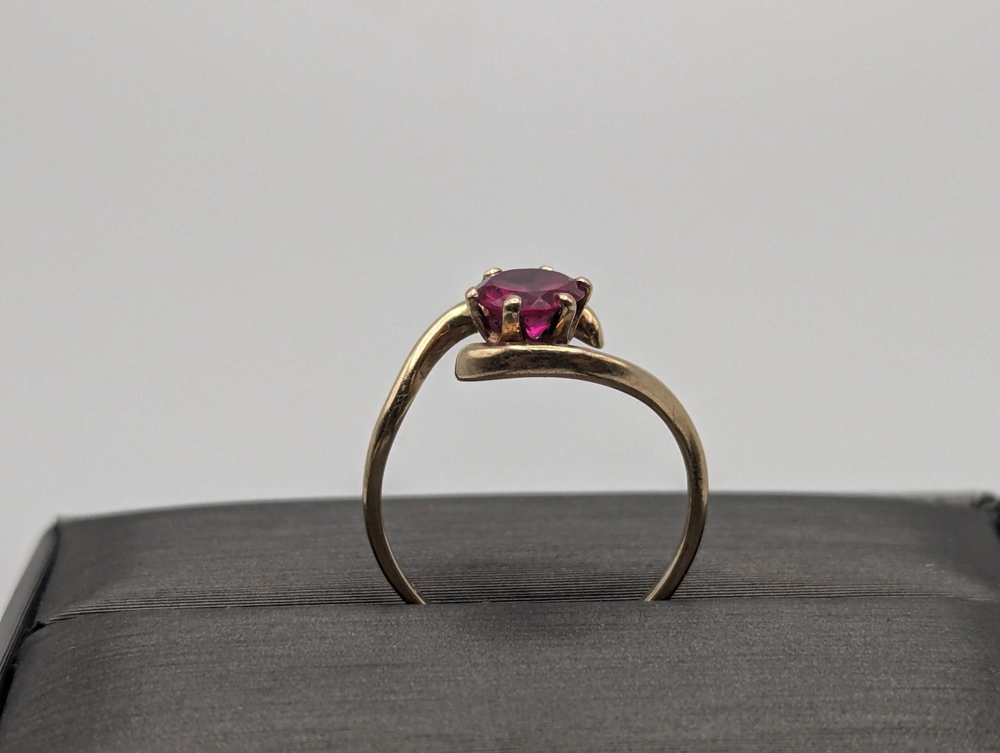 10k Yellow Gold Diamond Princess-Cut Ruby Ring Promise Engagement Wedding Band.