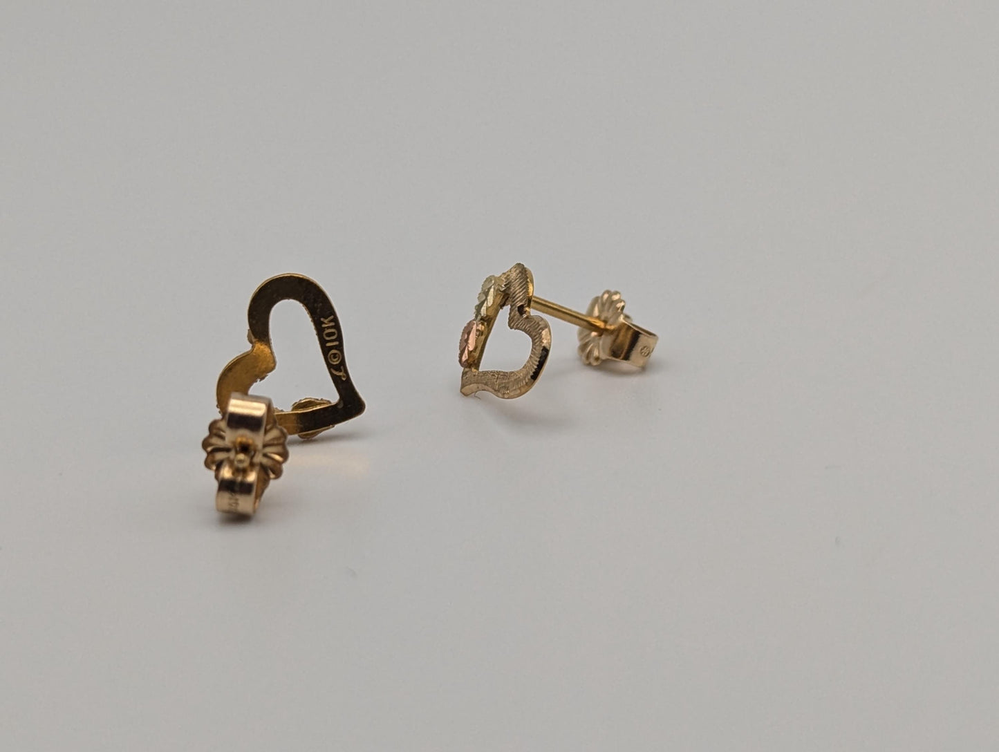10k 12k Black Hills Gold Heart Earrings Tri Color Vintage Pierced Studs Gold Heart Earring