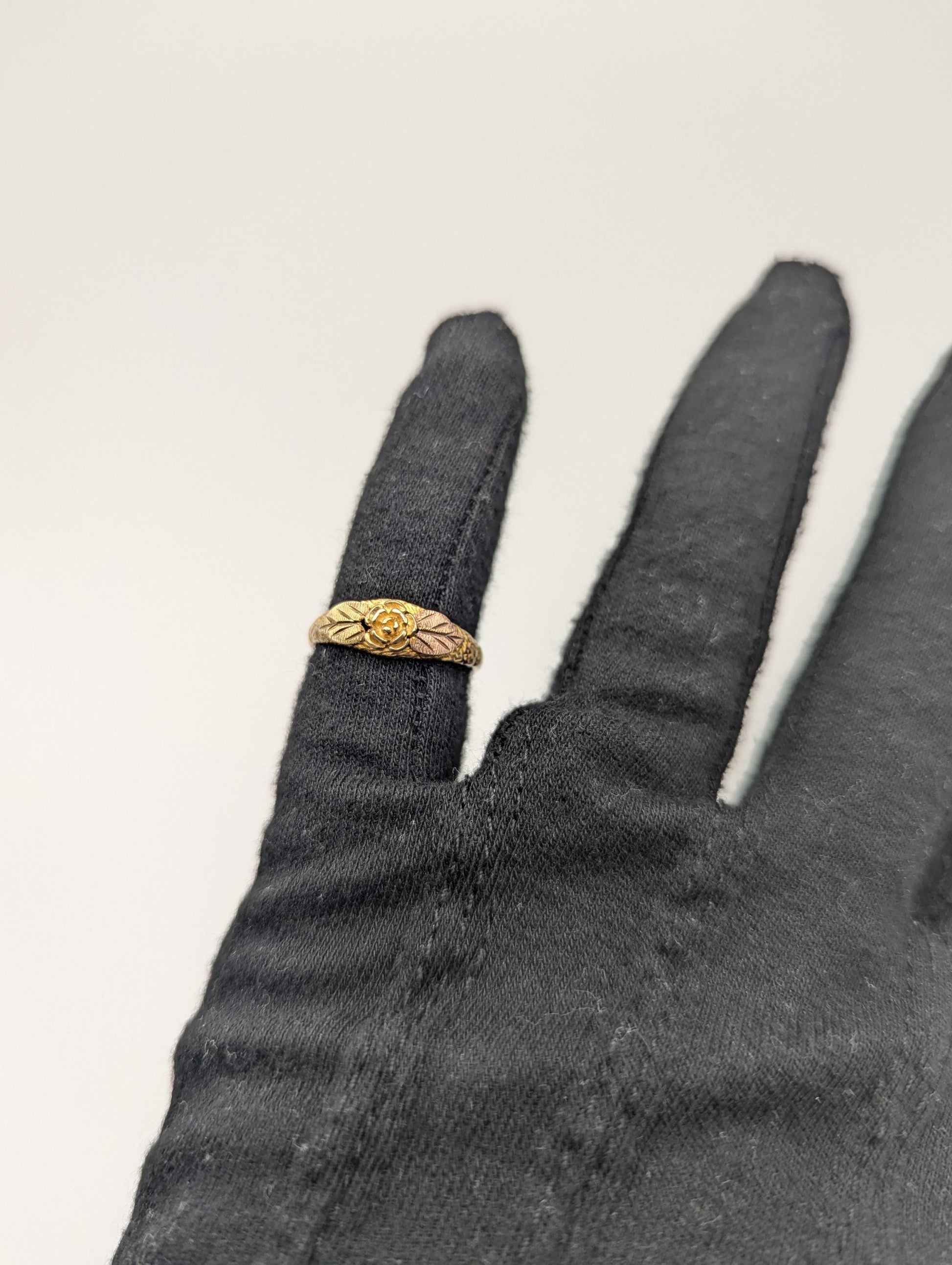 10k Multi-tone Gold Black Hills Signet Ring. Rose Gold Flower Vine Ring. Rose Ring.