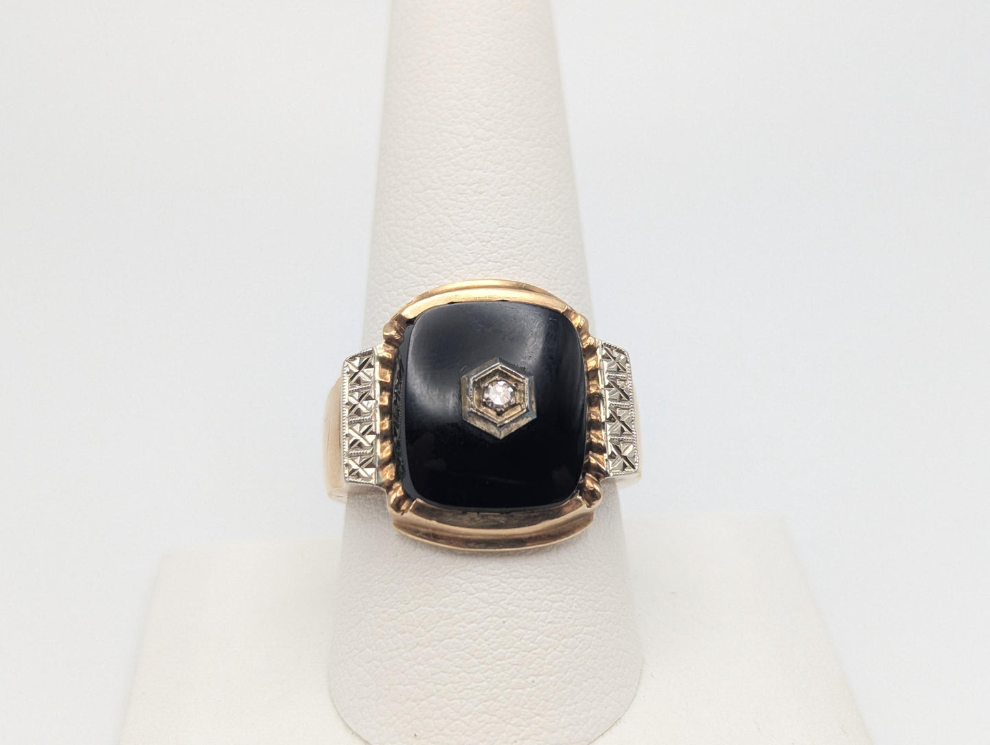 Vintage Solid Gold 7.3gr 10k Black Onyx Diamond Ring Signet Wedding Ring HEAVY!