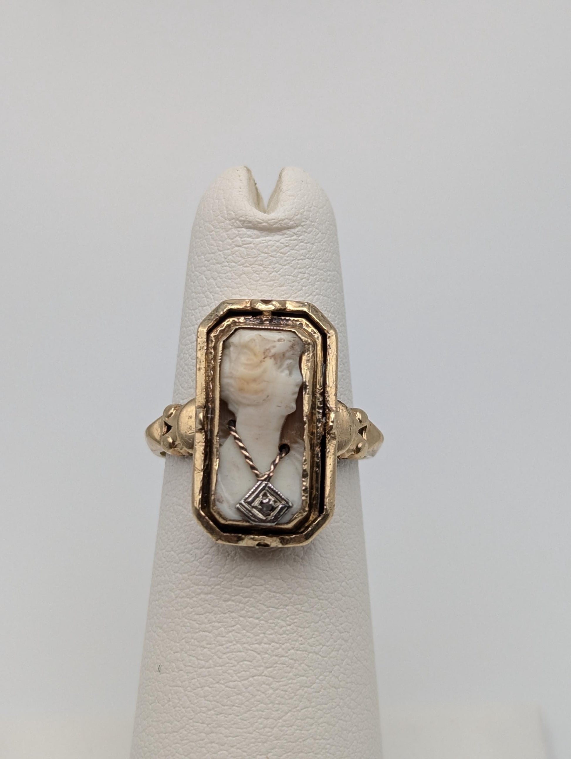 Antique 10k Gold Cameo Victorian Ring Art Deco Cameo Onyx Statement Ring Coral