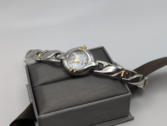 Vintage Gucci Womens Wristwatch 90s Gucci Quartz Watch