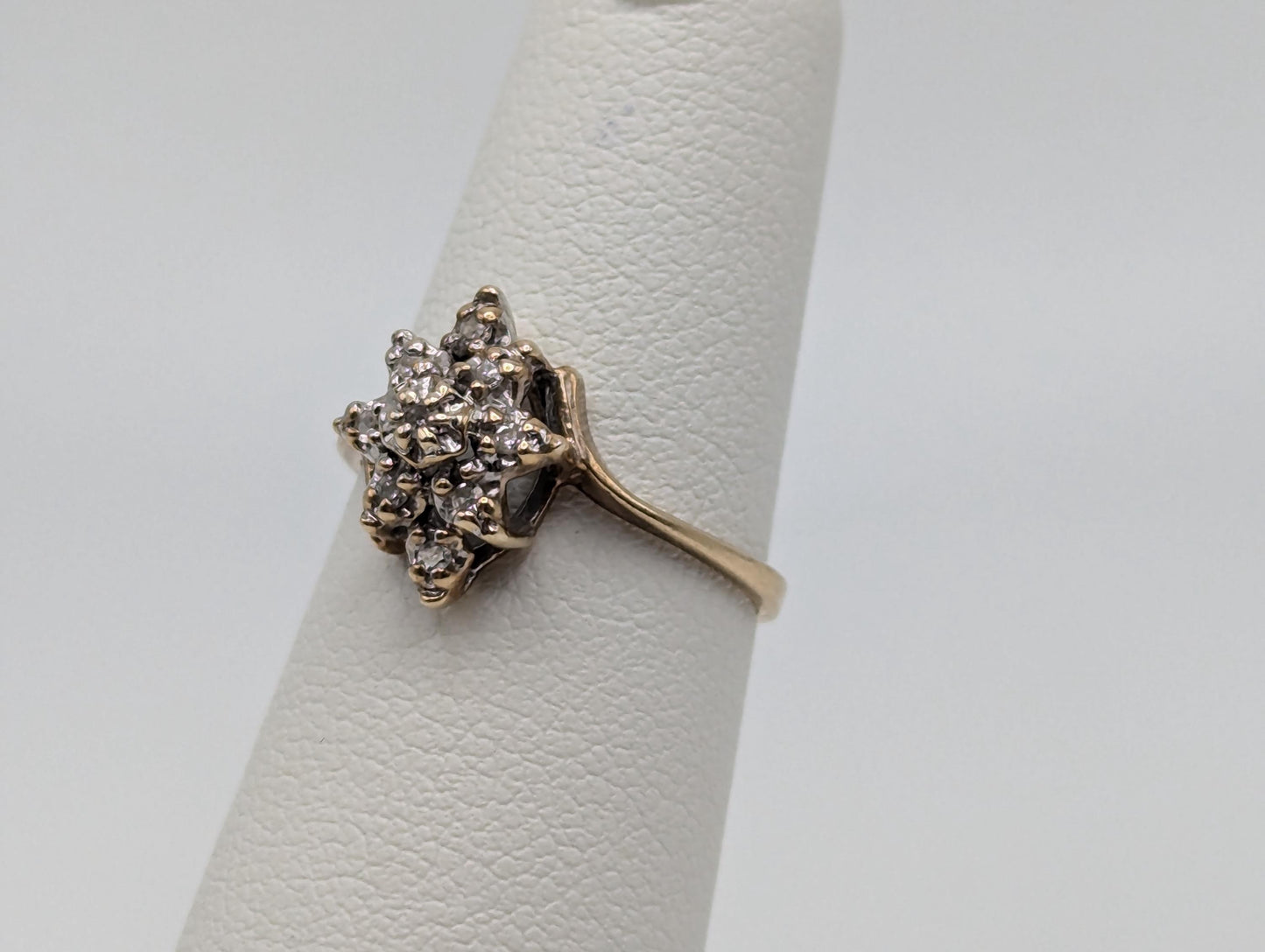 10k Yellow Gold Diamond Cluster Ring. Diamond Flower Band Wedding Cocktail Ring